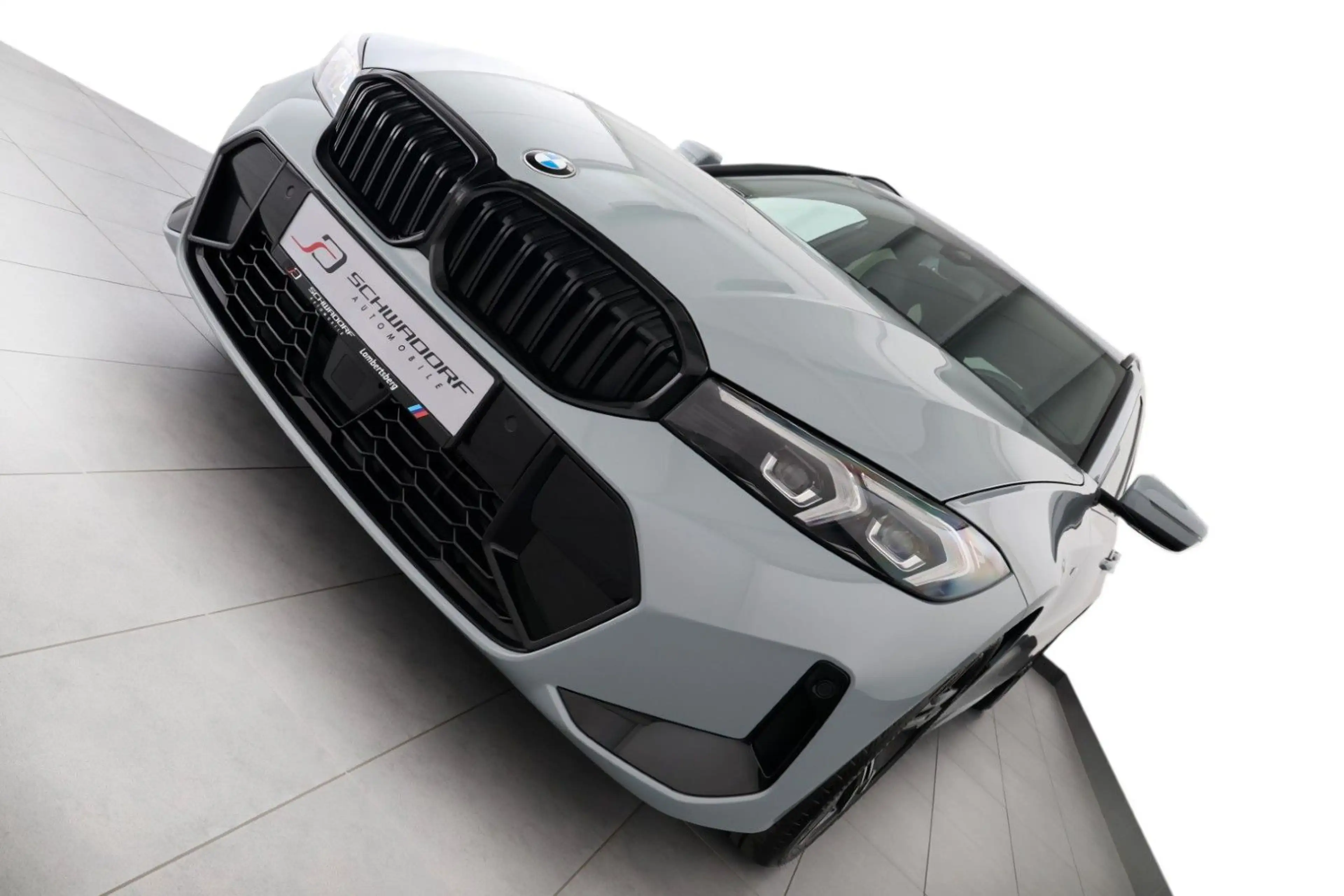 BMW 320 d Touring M Sport Shadow ACC RFK 18" — photo 2
