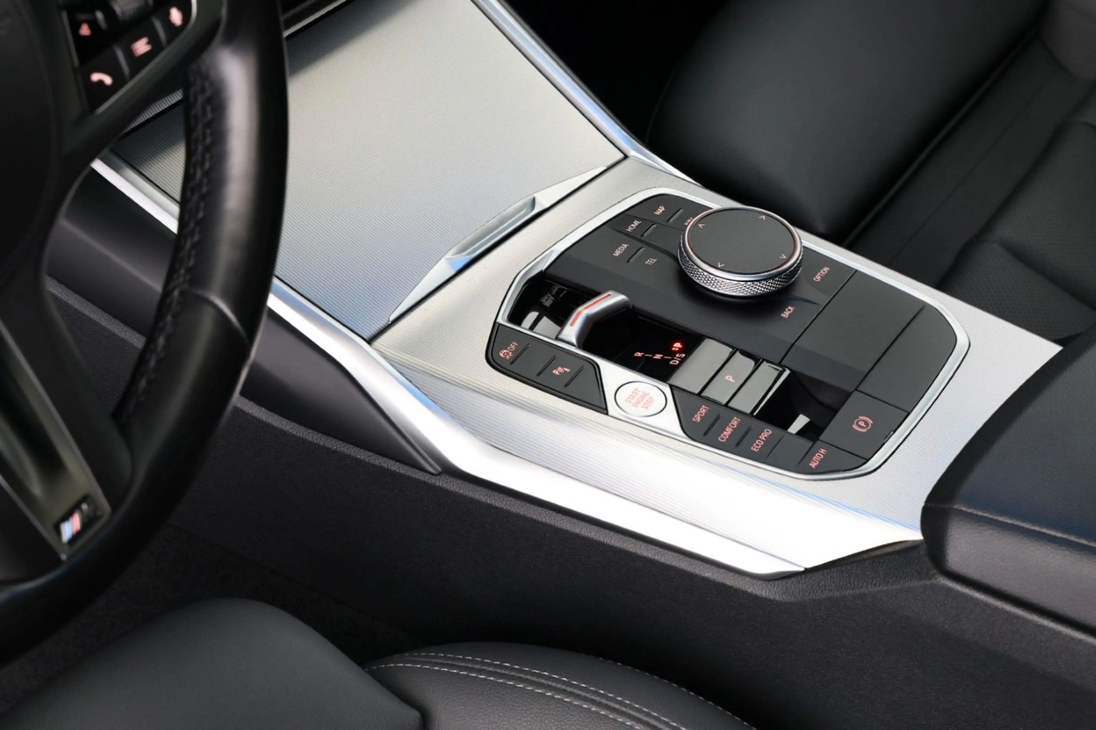 BMW 320 d Touring M Sport Shadow ACC RFK 18" — photo 13
