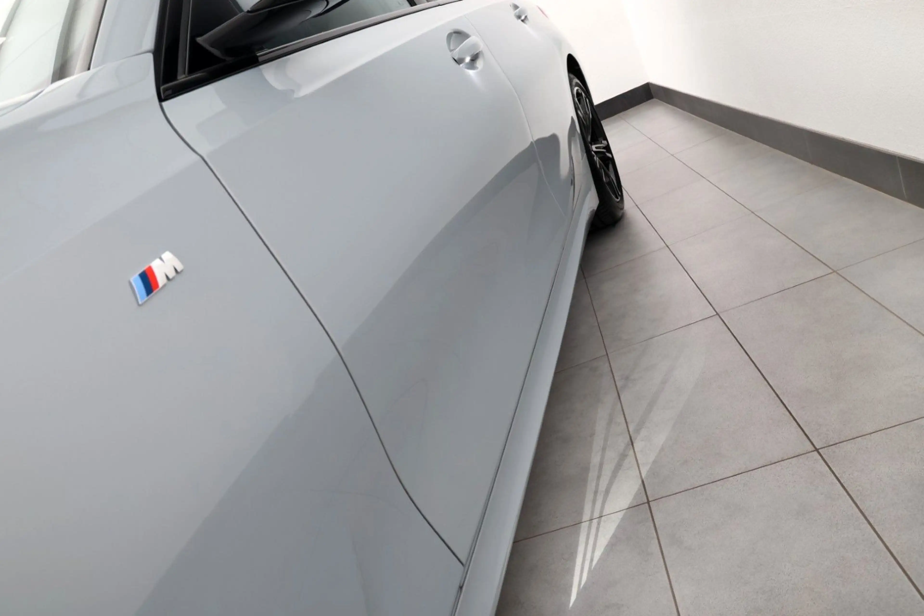 BMW 320 d Touring M Sport Shadow ACC RFK 18" — photo 9