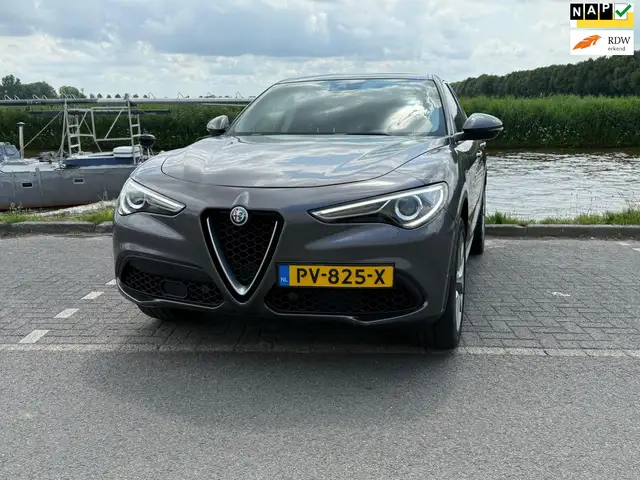 Alfa Romeo Stelvio 2.0 T AWD First Edition 280 PK 1e eig.