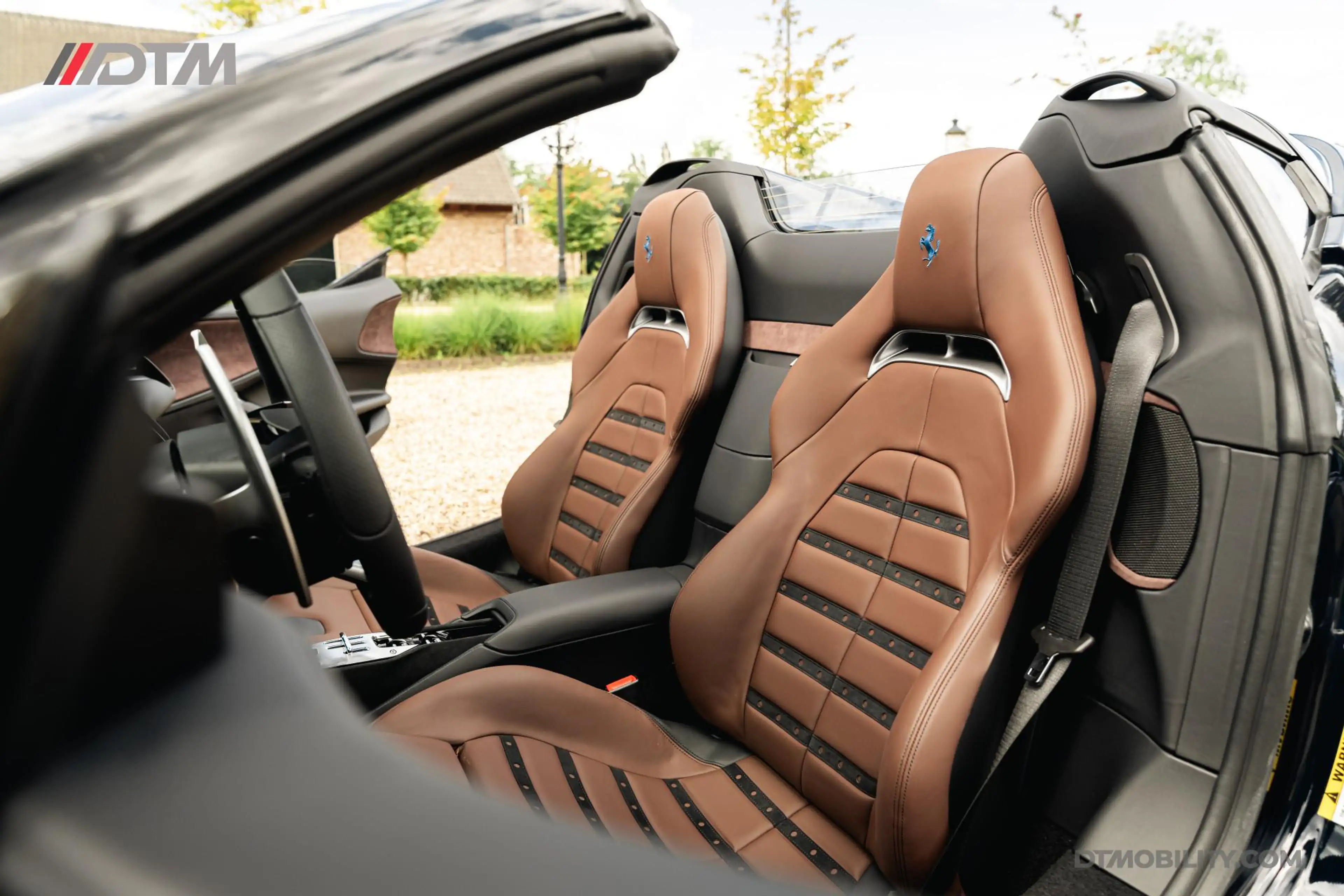 Ferrari SF90 Spider 4.0 V8 | Blu Pozzi | Daytona Seats Cioccolato | — photo 8