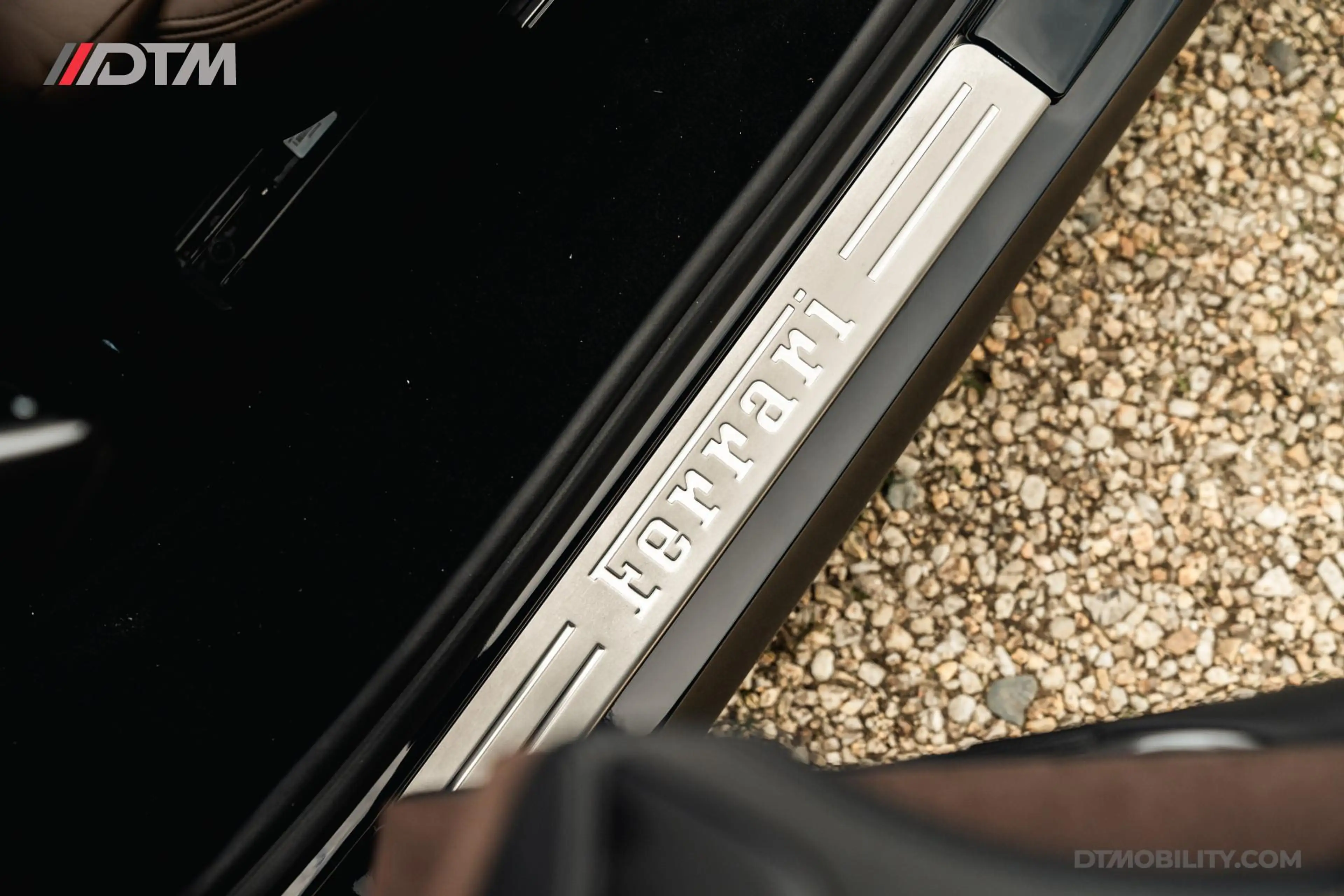 Ferrari SF90 Spider 4.0 V8 | Blu Pozzi | Daytona Seats Cioccolato | — photo 29