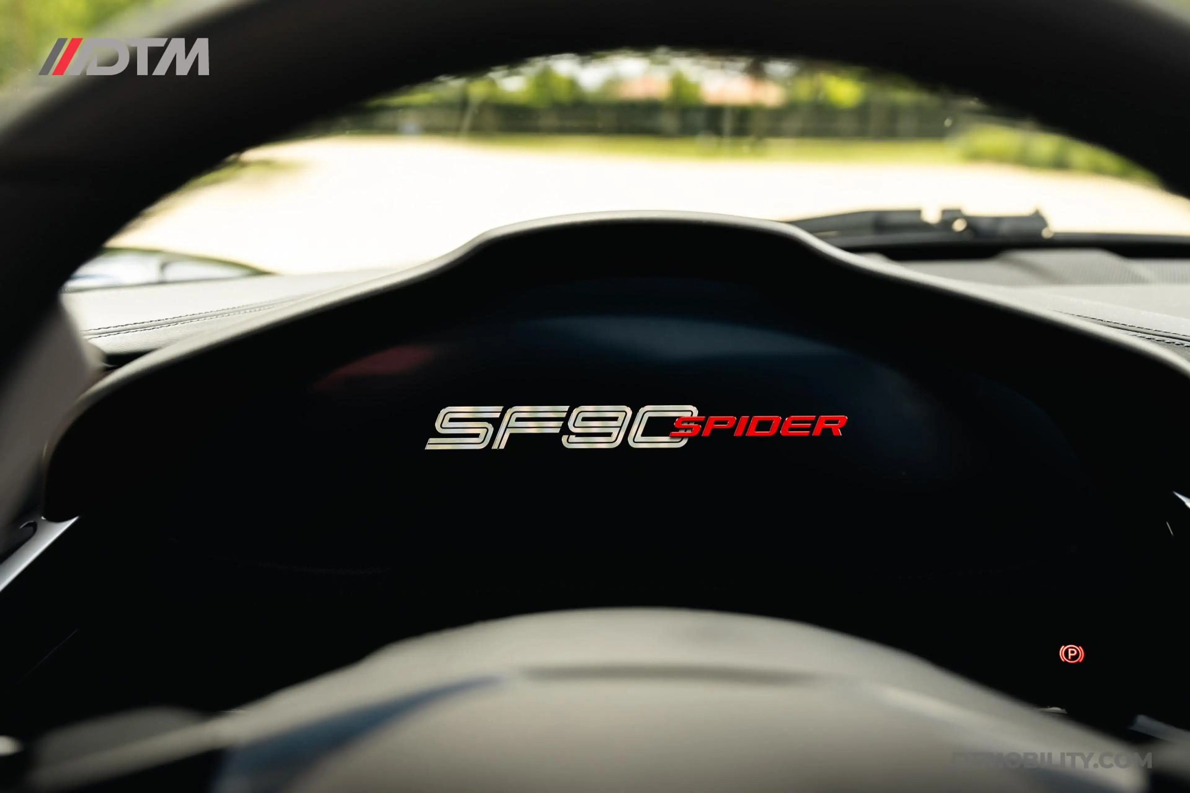 Ferrari SF90 Spider 4.0 V8 | Blu Pozzi | Daytona Seats Cioccolato | — photo 13