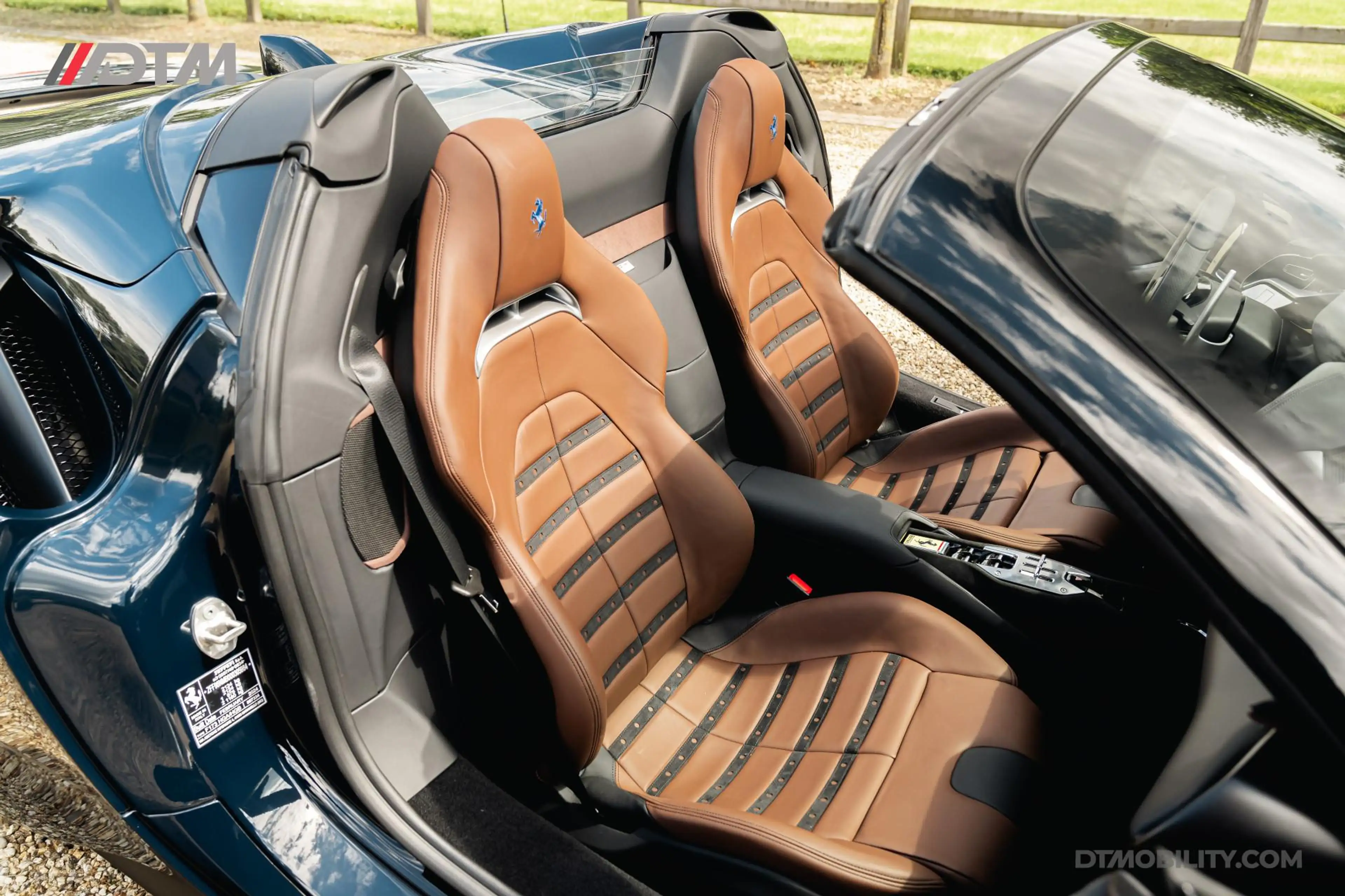 Ferrari SF90 Spider 4.0 V8 | Blu Pozzi | Daytona Seats Cioccolato | — photo 40