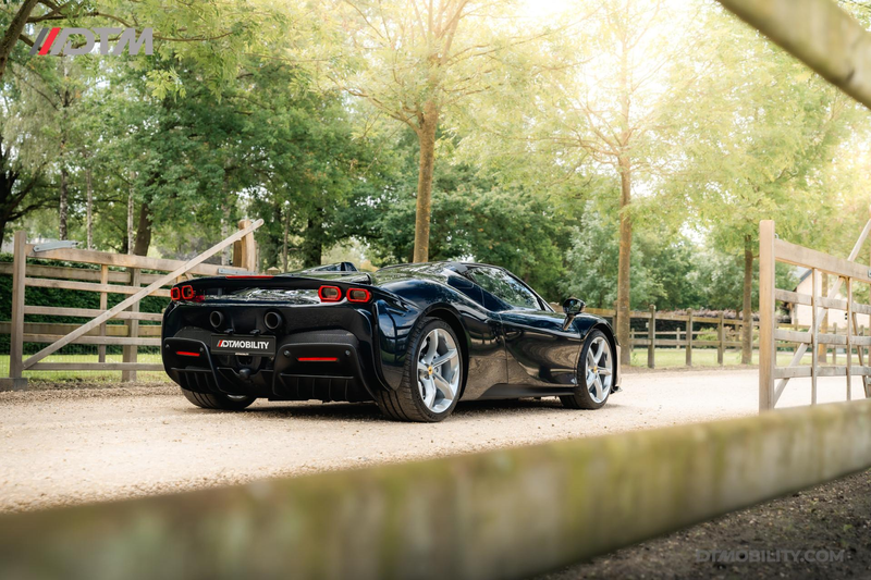Ferrari SF90 Spider 4.0 V8 | Blu Pozzi | Daytona Seats Cioccolato | — photo 4