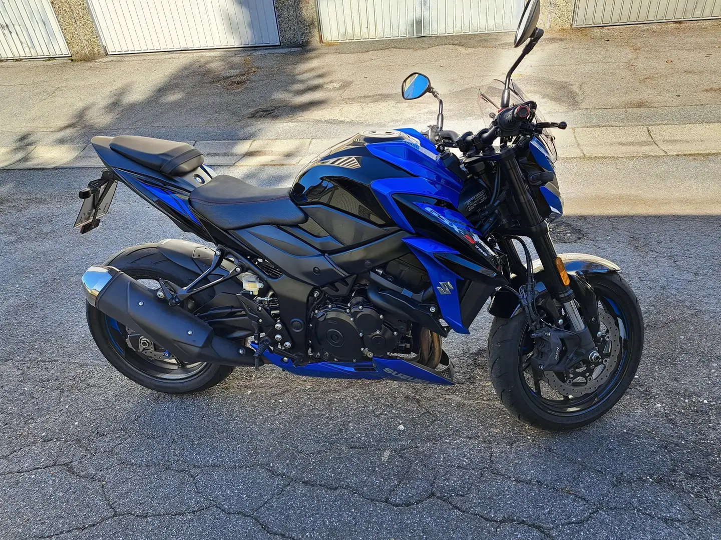 Suzuki GSX 750 Albastru - 1
