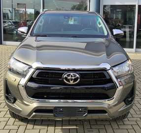 Hilux 2.8 d-4d 48V double cab Lounge auto