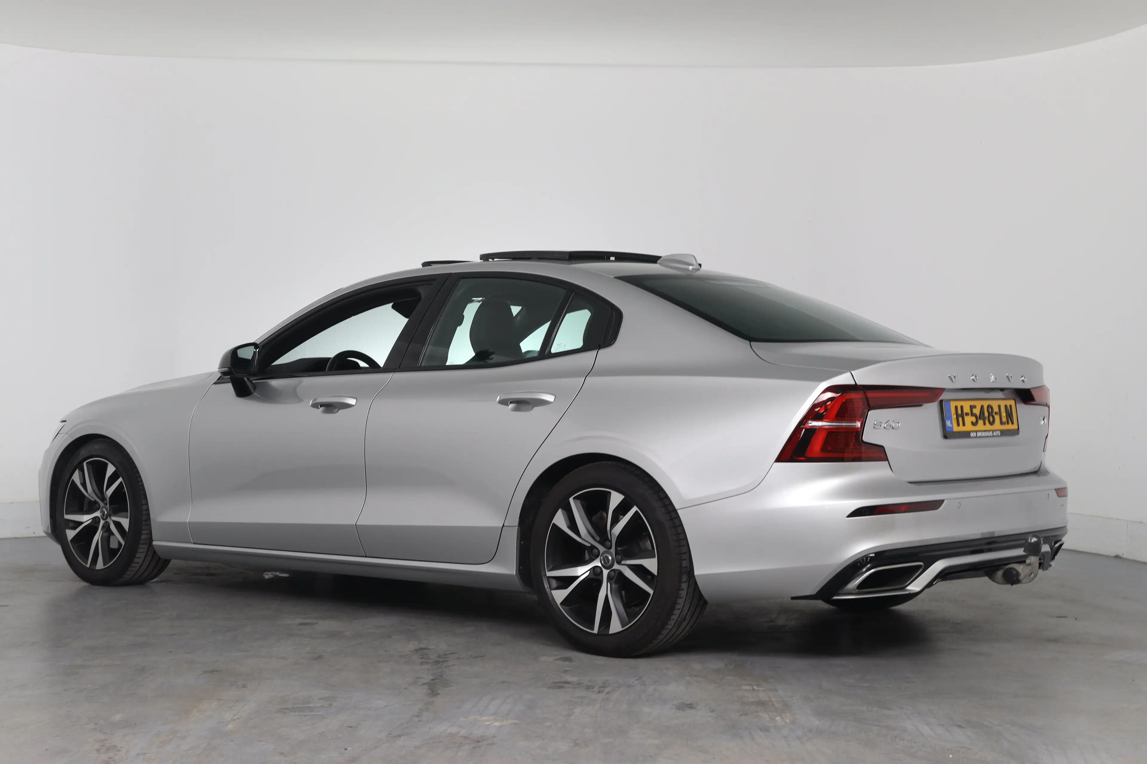 Volvo S60 2.0 T4 R-Design | Achteruitrijcamera | Elektrisch — photo 3