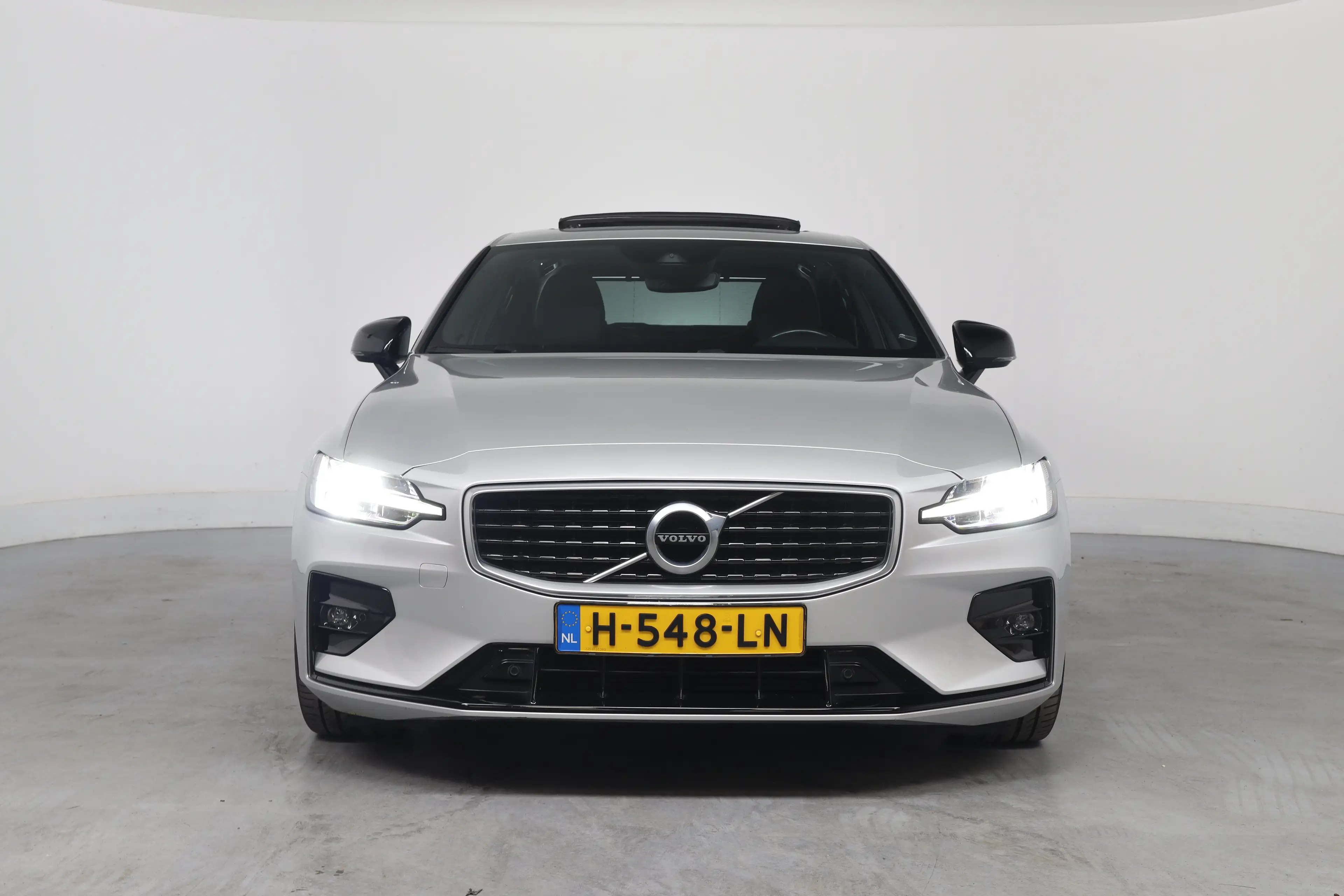 Volvo S60 2.0 T4 R-Design | Achteruitrijcamera | Elektrisch — photo 13