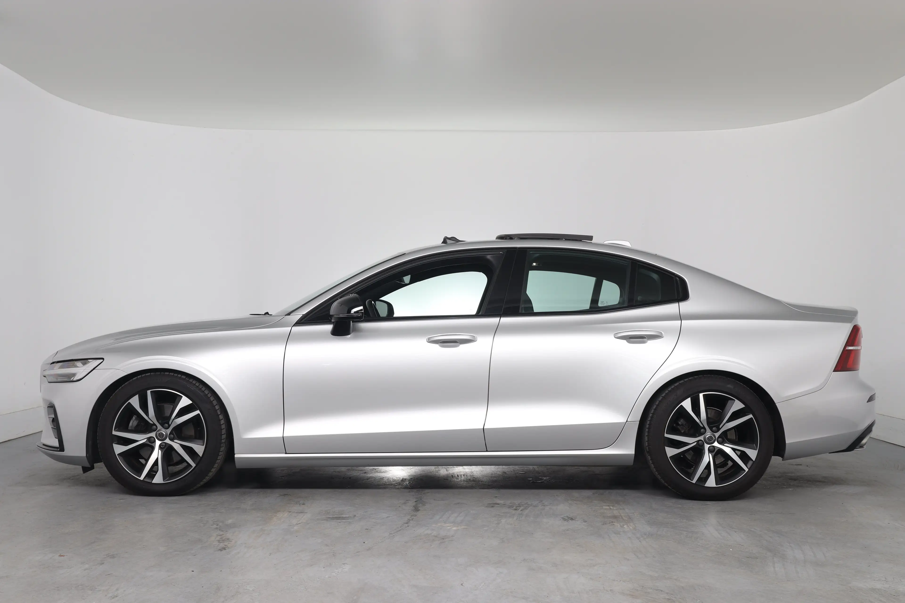 Volvo S60 2.0 T4 R-Design | Achteruitrijcamera | Elektrisch — photo 2