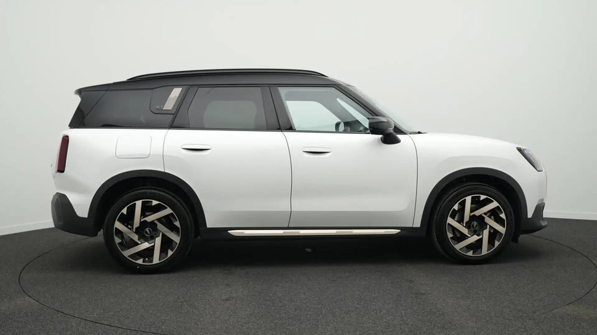 MINI Countryman S All4 Favoured Trim Weiß - 2