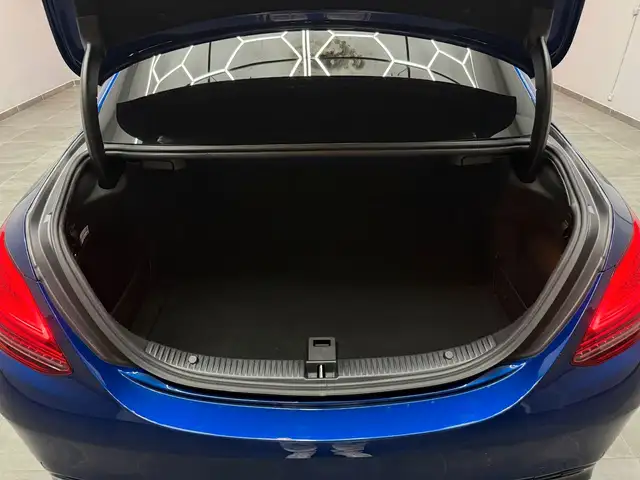 Mercedes-Benz C-Class view 19