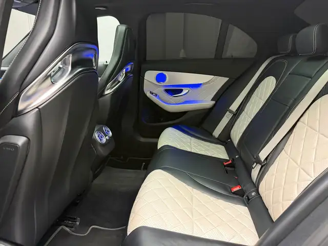 Mercedes-Benz C-Class view 17