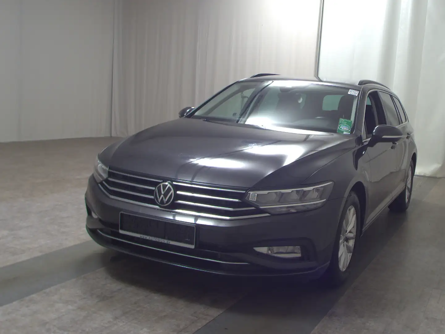 Volkswagen Passat Var. 1.5 TSI Business AHK Navi LED Gris - 2