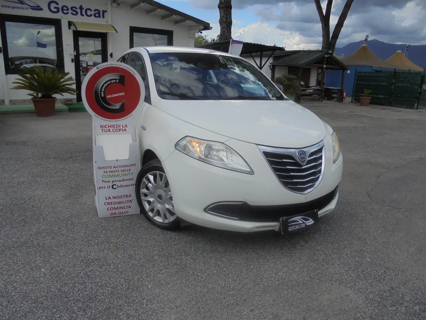 Lancia Ypsilon Ypsilon  0.9 t.air Gold Automatica Wit - 1