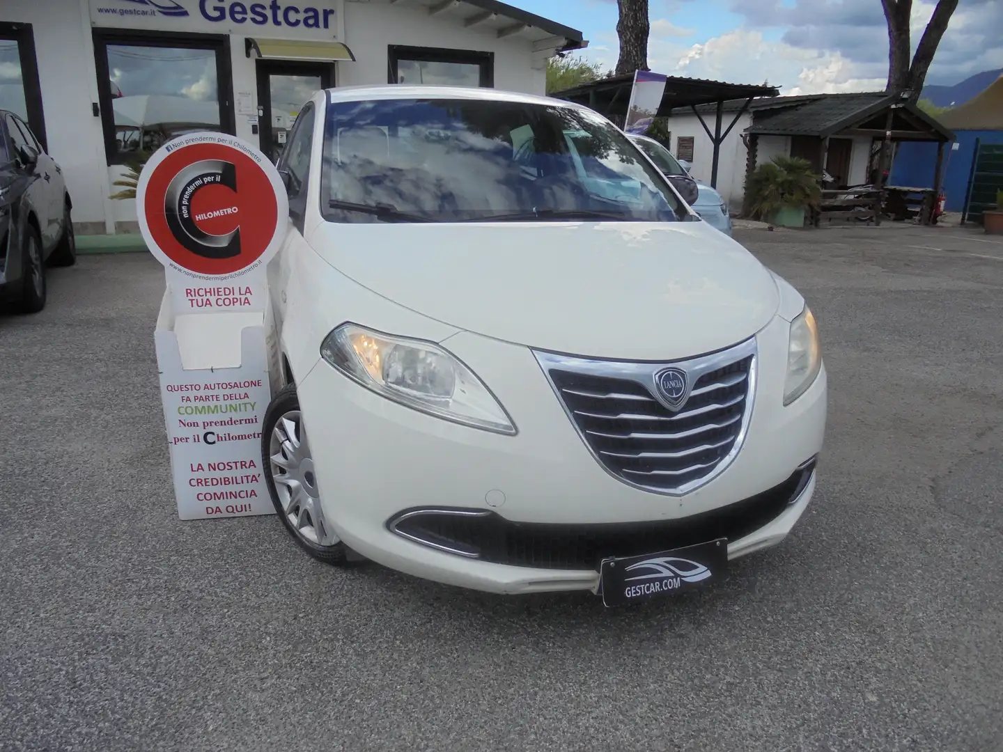 Lancia Ypsilon Ypsilon  0.9 t.air Gold Automatica Wit - 2