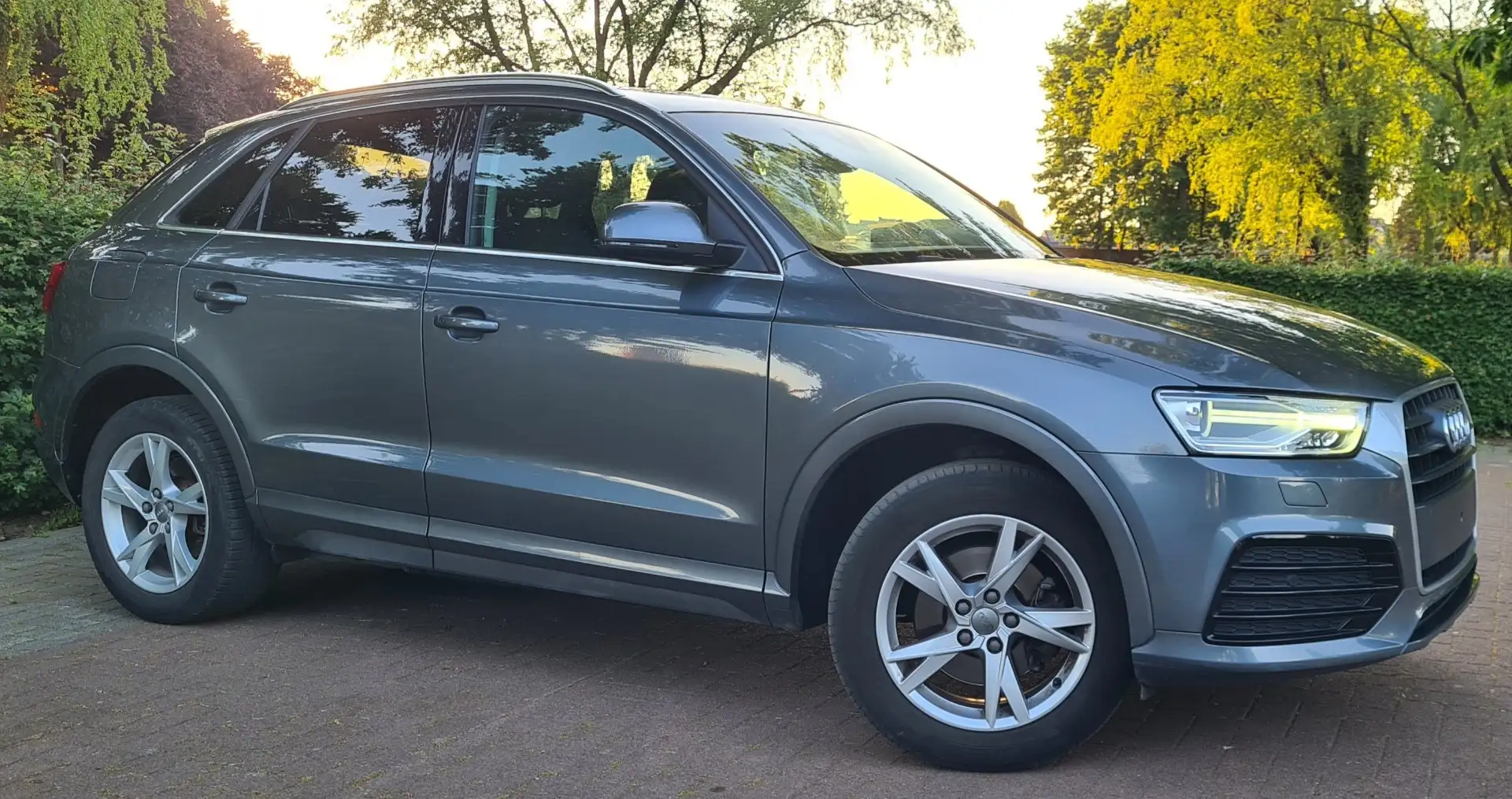 Audi Q3 1.4 TFSI **PANO DAK*LED*CAM*GPS*ZETELVERW*..** Gris - 2