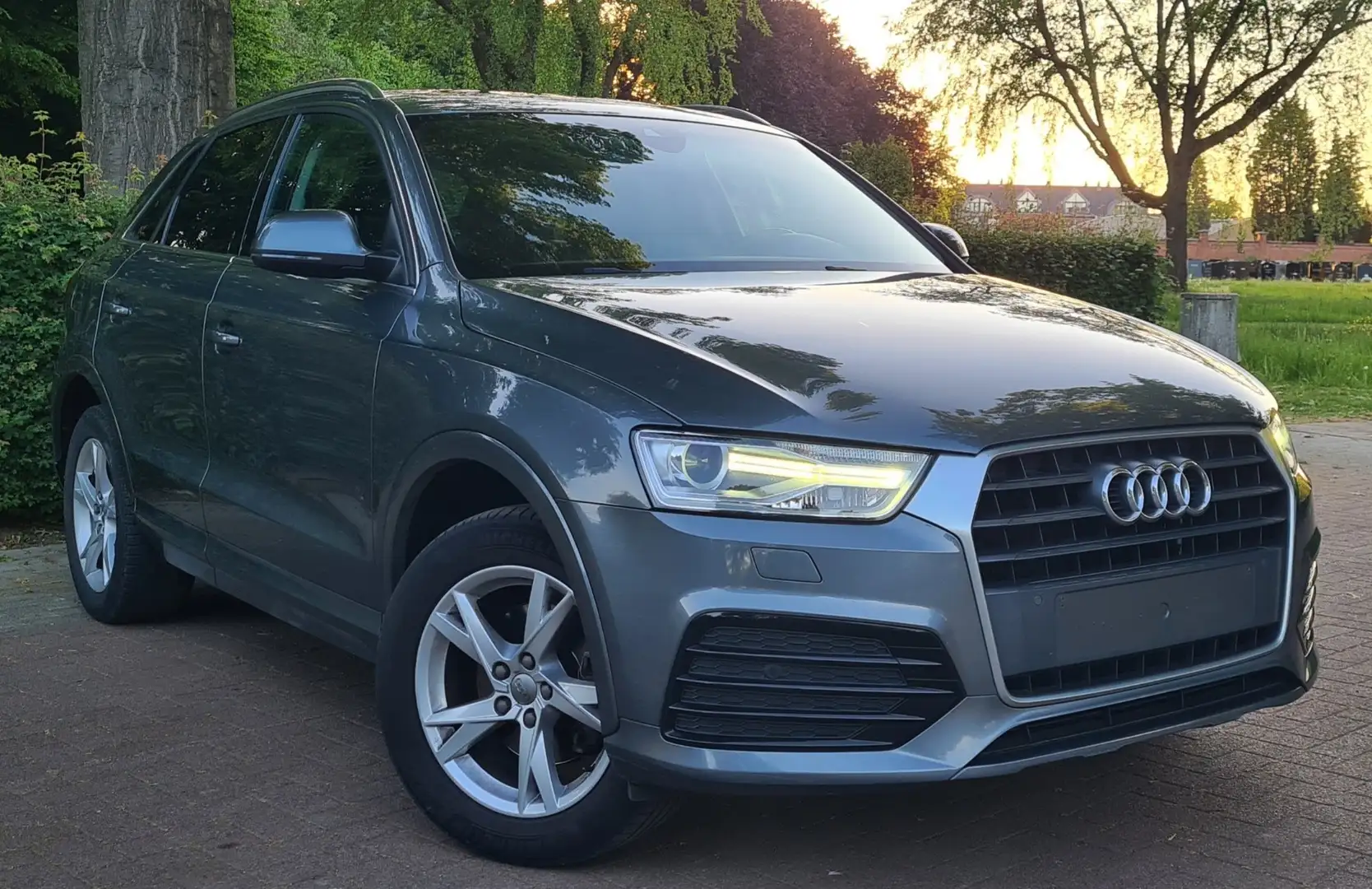 Audi Q3 1.4 TFSI **PANO DAK*LED*CAM*GPS*ZETELVERW*..** Gris - 1