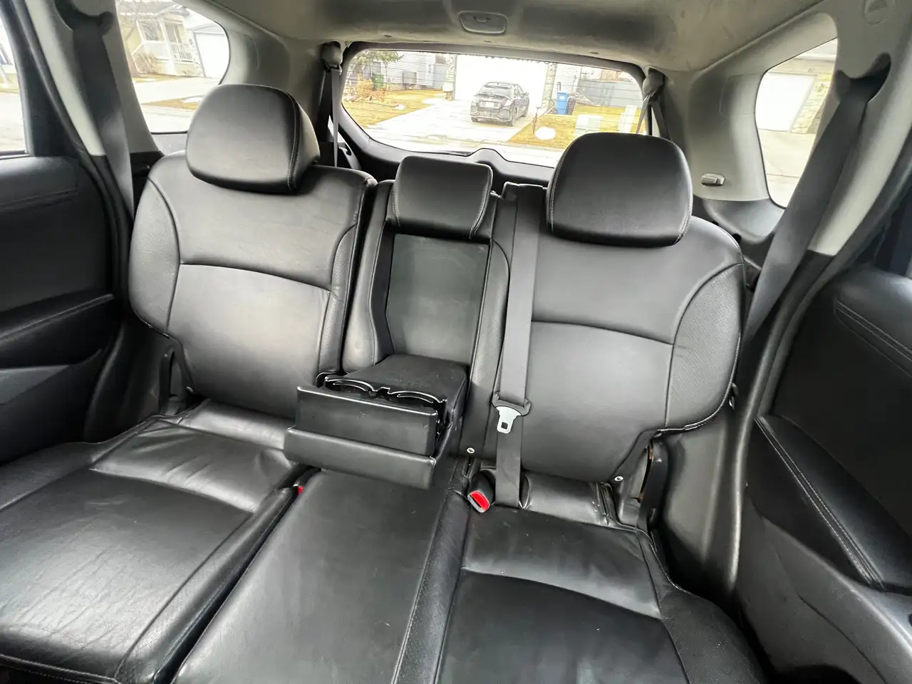 Mitsubishi Outlander снимка Mitsubishi Outlander