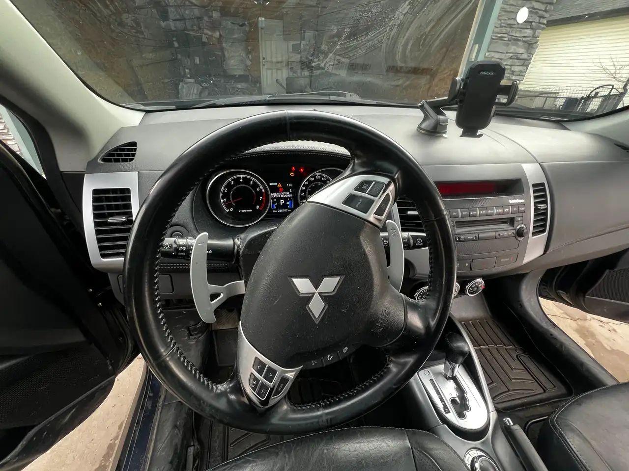Mitsubishi Outlander снимка Mitsubishi Outlander