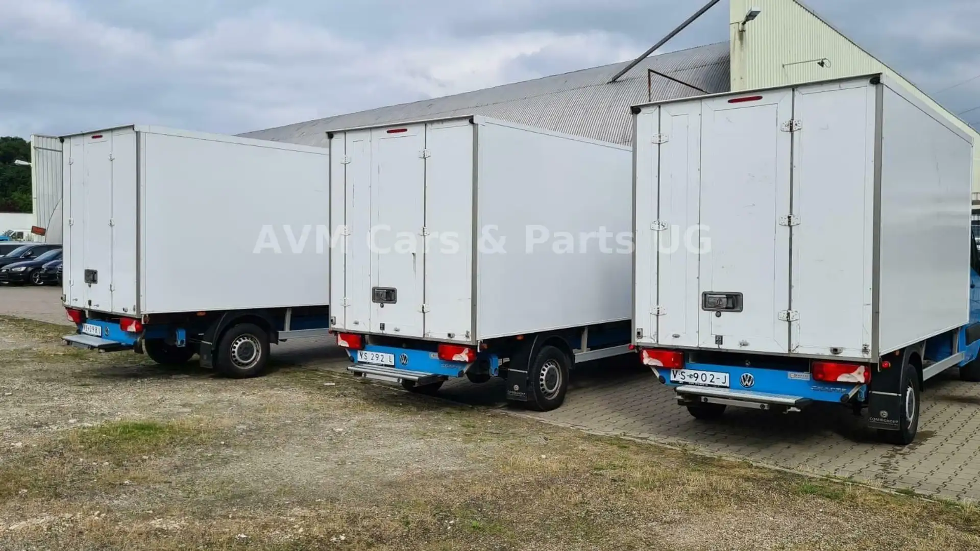 Volkswagen Crafter Mercedes Sprinter KOFFER RADSTAND 4325mm Weiß - 2