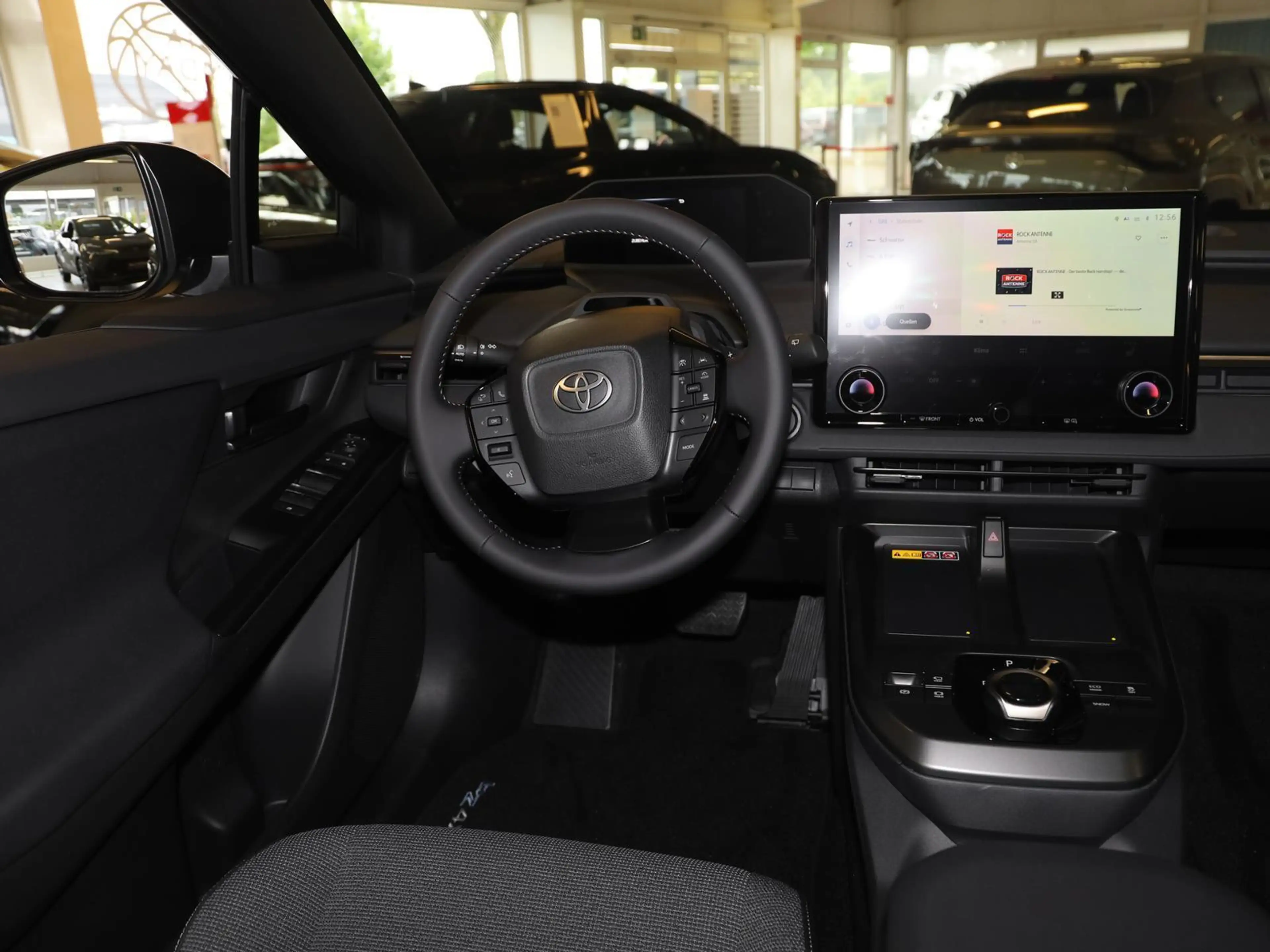 Toyota bZ4X Touring FWD Teamplayer SHZ PDC KAMERA KLIMA — photo 9