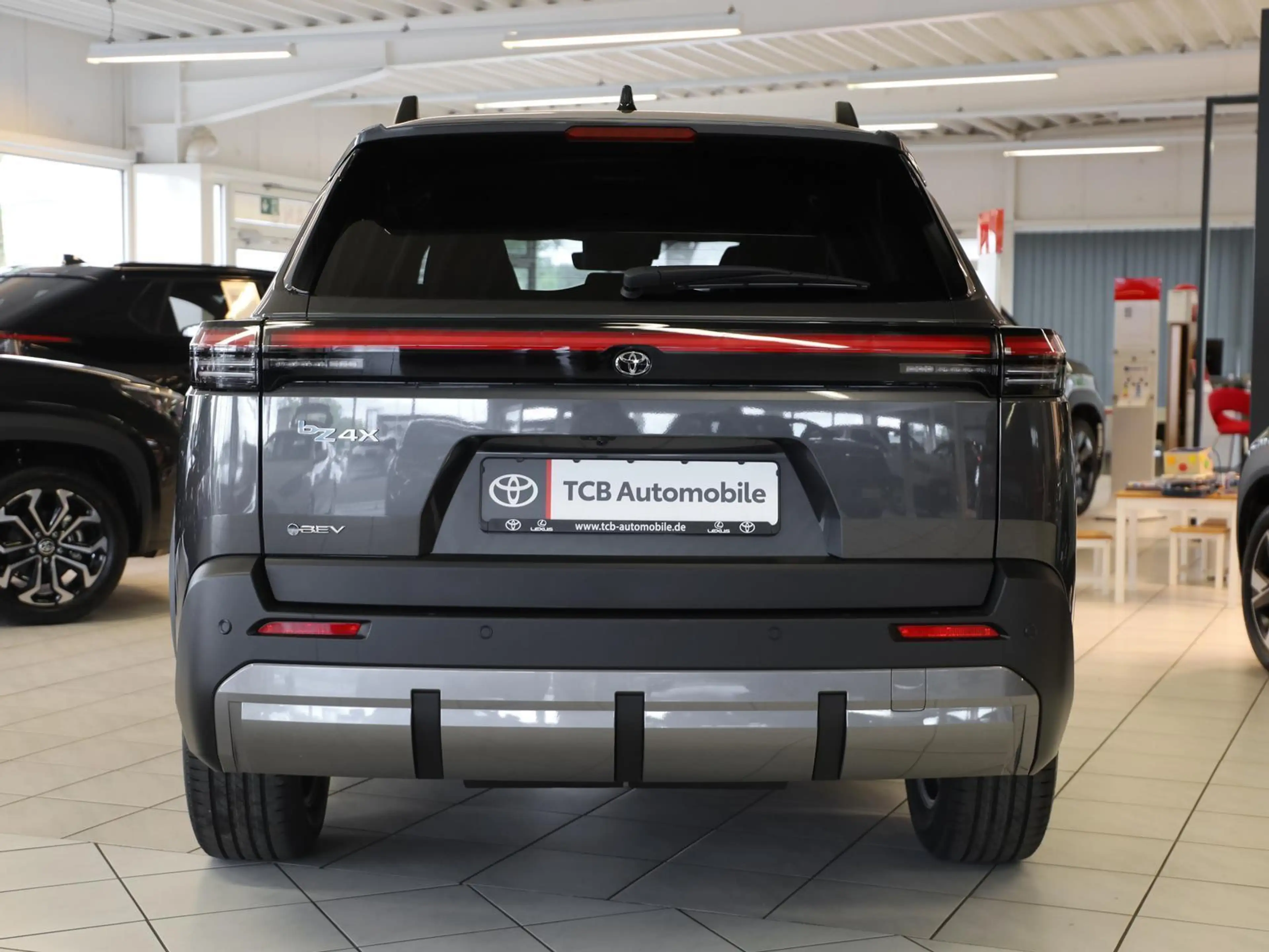 Toyota bZ4X Touring FWD Teamplayer SHZ PDC KAMERA KLIMA — photo 4