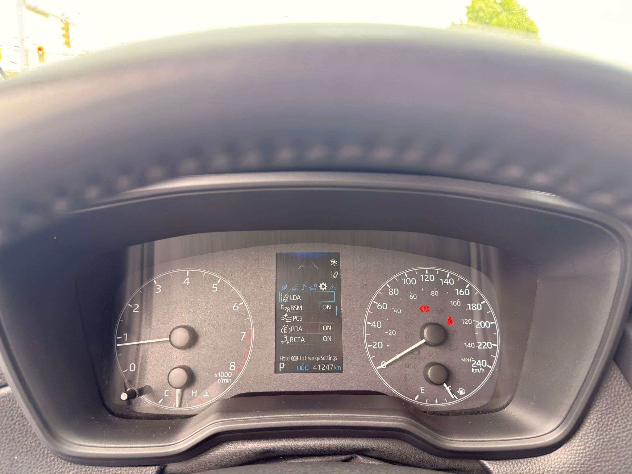 2025 Toyota Corolla Cross — view 13