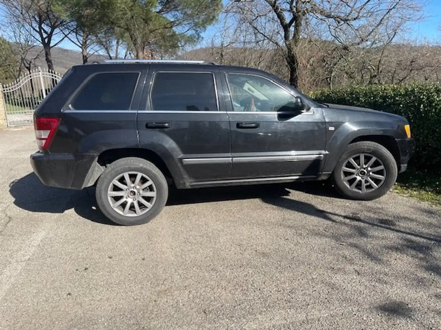 Jeep Grand Cherokee Grand Cherokee III 2005 3.0 V6 crd Overland auto Nero - 1