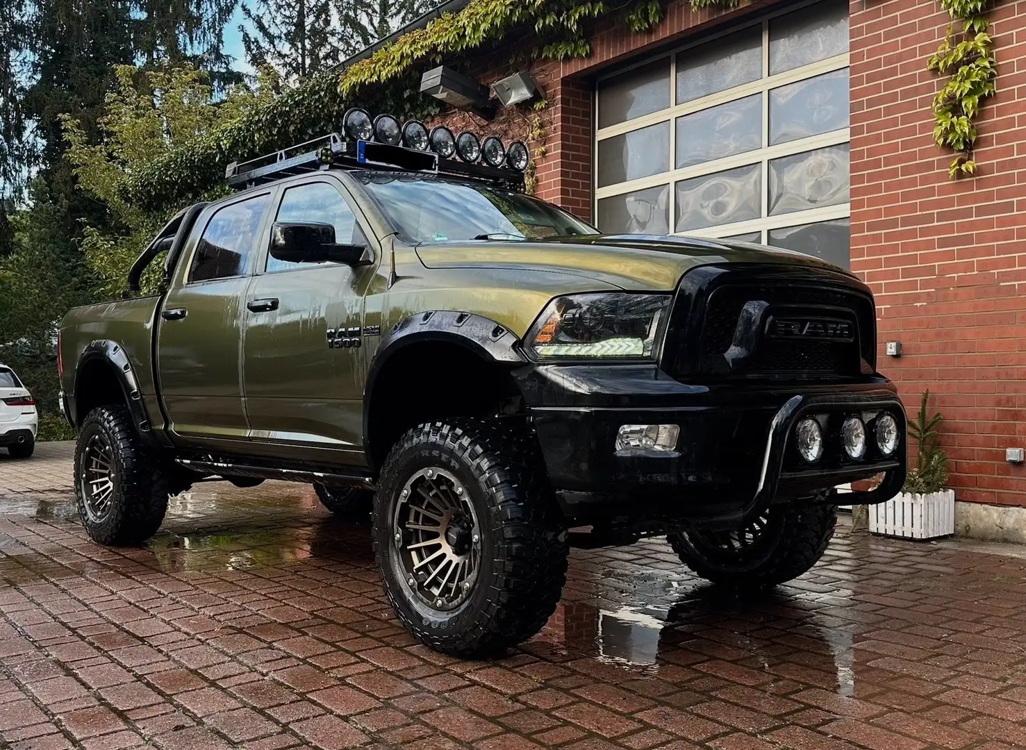 Dodge RAM Laramie Extrem Umbau - Höher - Breiter - Monster - 1