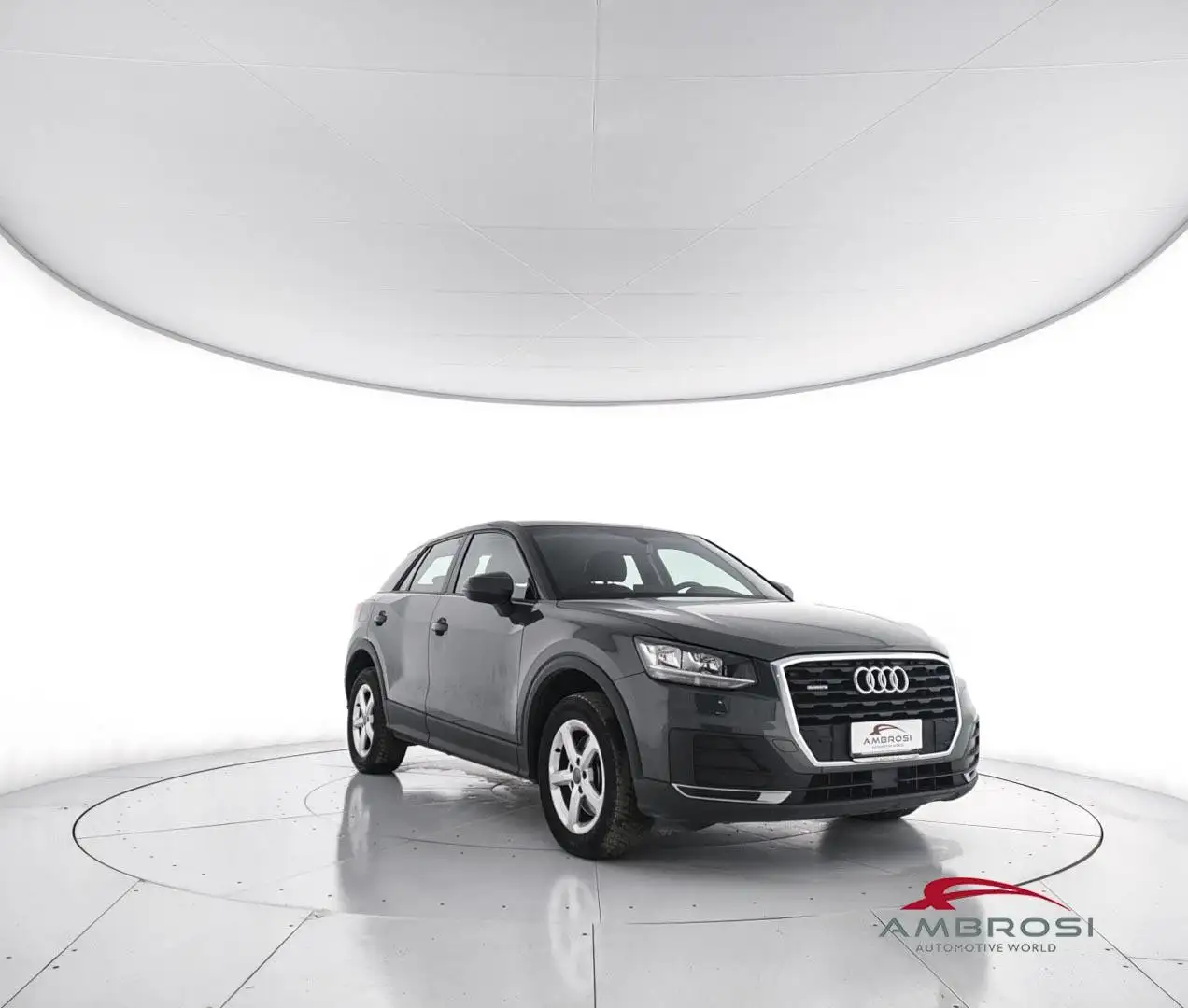 Audi Q2 Q2 2.0 TDI quattro S tronic Business Grigio - 2