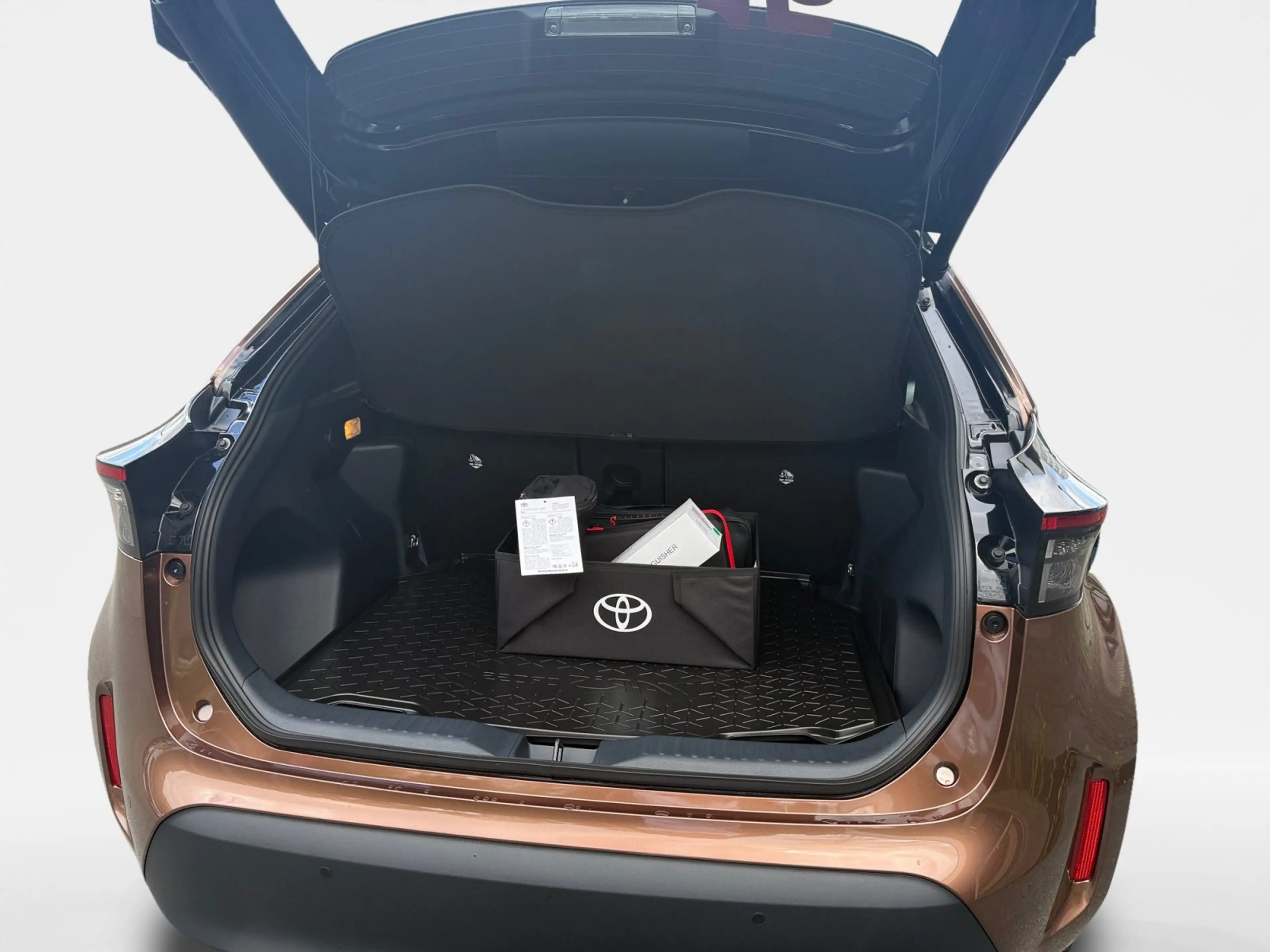 Toyota Yaris Cross 1.5 E FWD Lounge 2xKlima 360 ACC AUT — photo 13