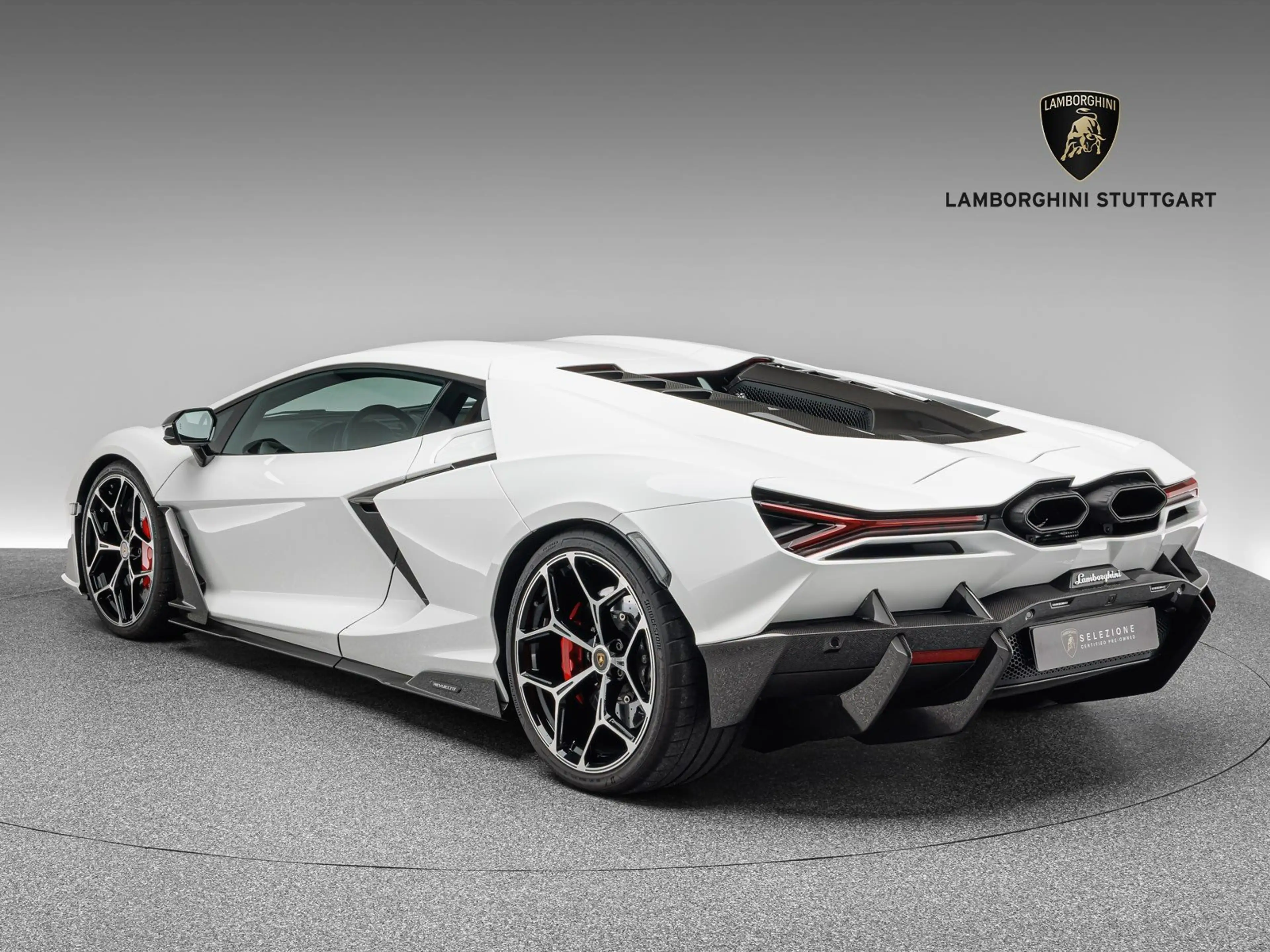 Lamborghini Revuelto — photo 4