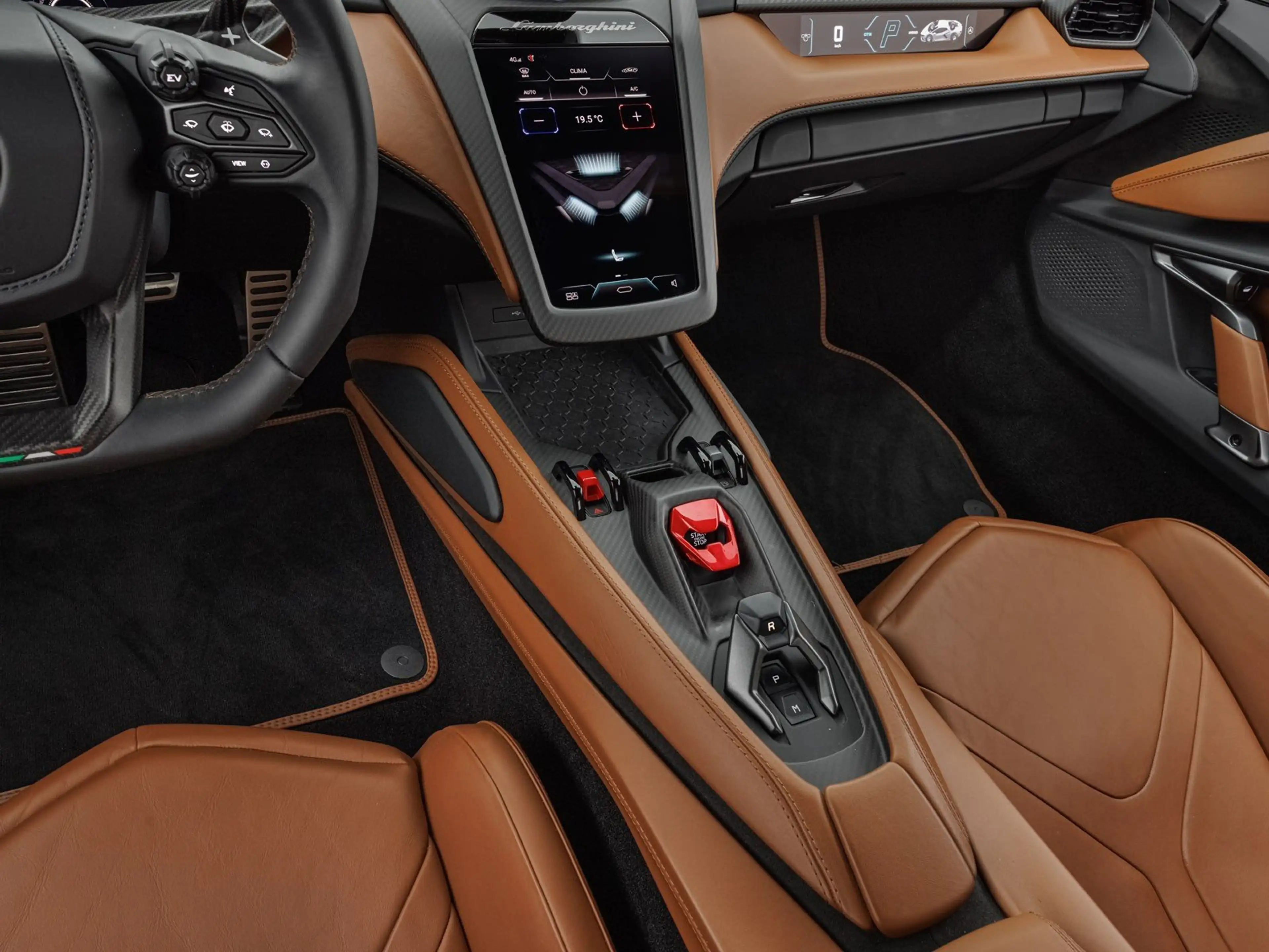 Lamborghini Revuelto — photo 8