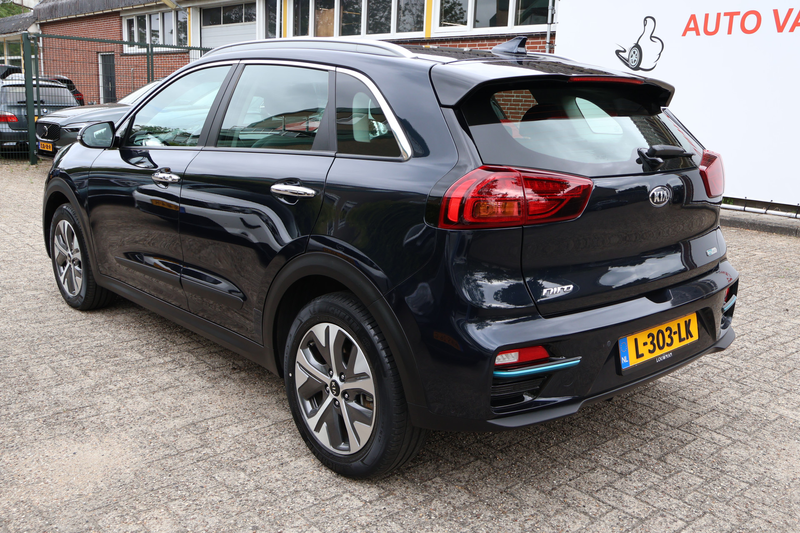 Kia e-Niro DynamicLine 39 kWh NL-auto / LMV / 1e Eigenaar / S — photo 2