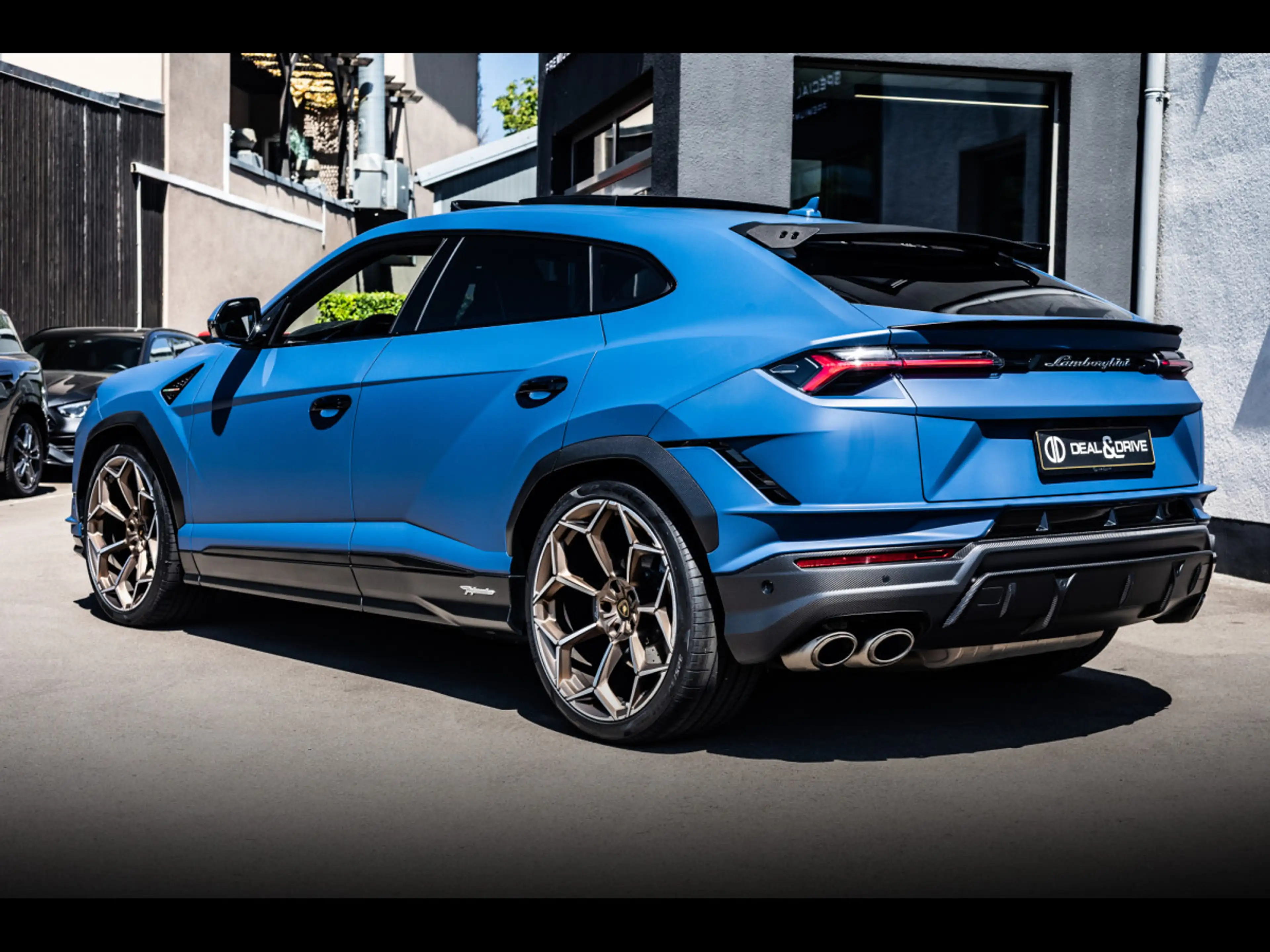 Lamborghini Urus PERFORMANTE 666 CH°BLU GRIFO MATT°AKRA°5yr SERVICE — photo 3