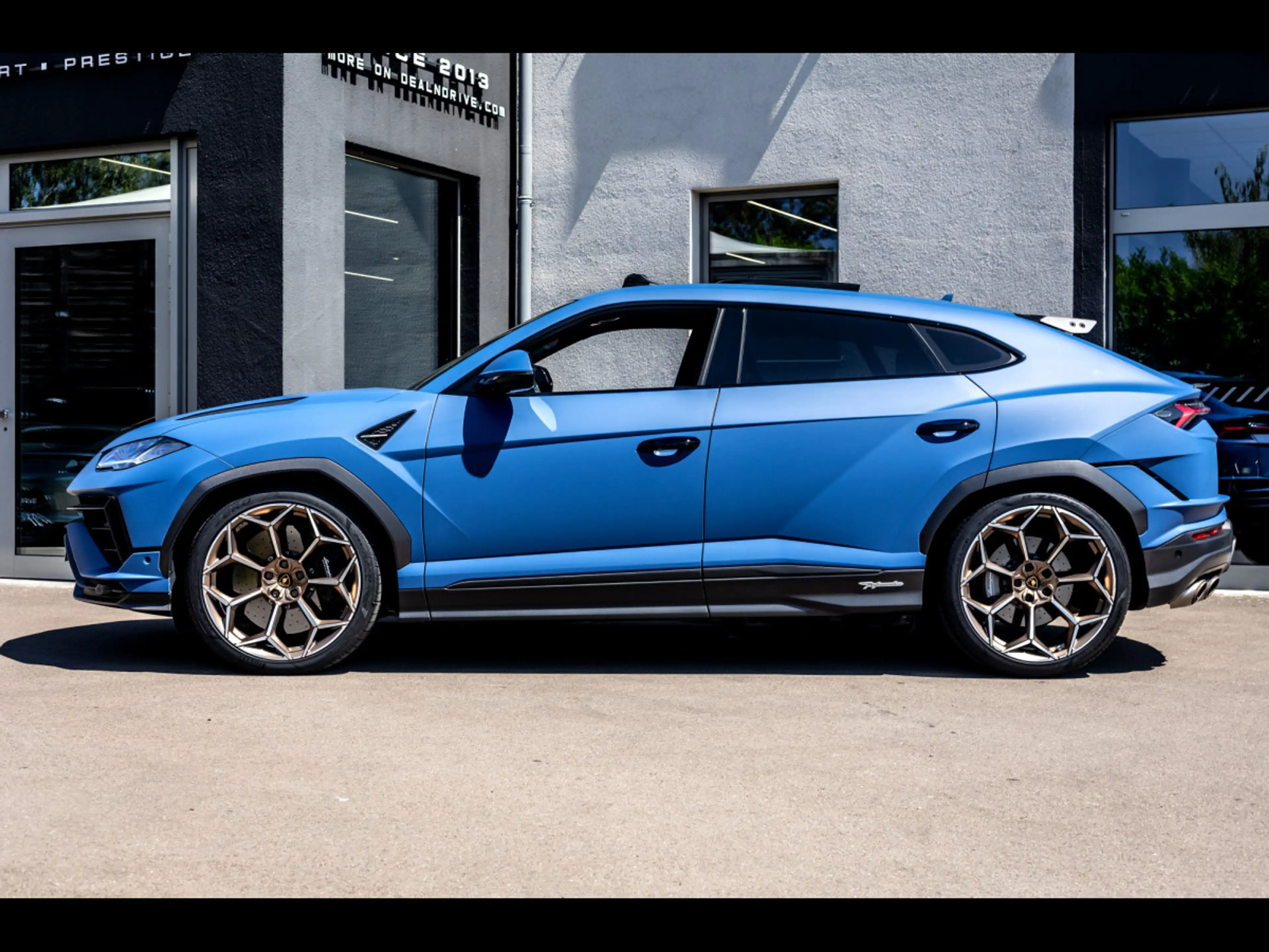 Lamborghini Urus PERFORMANTE 666 CH°BLU GRIFO MATT°AKRA°5yr SERVICE — photo 2