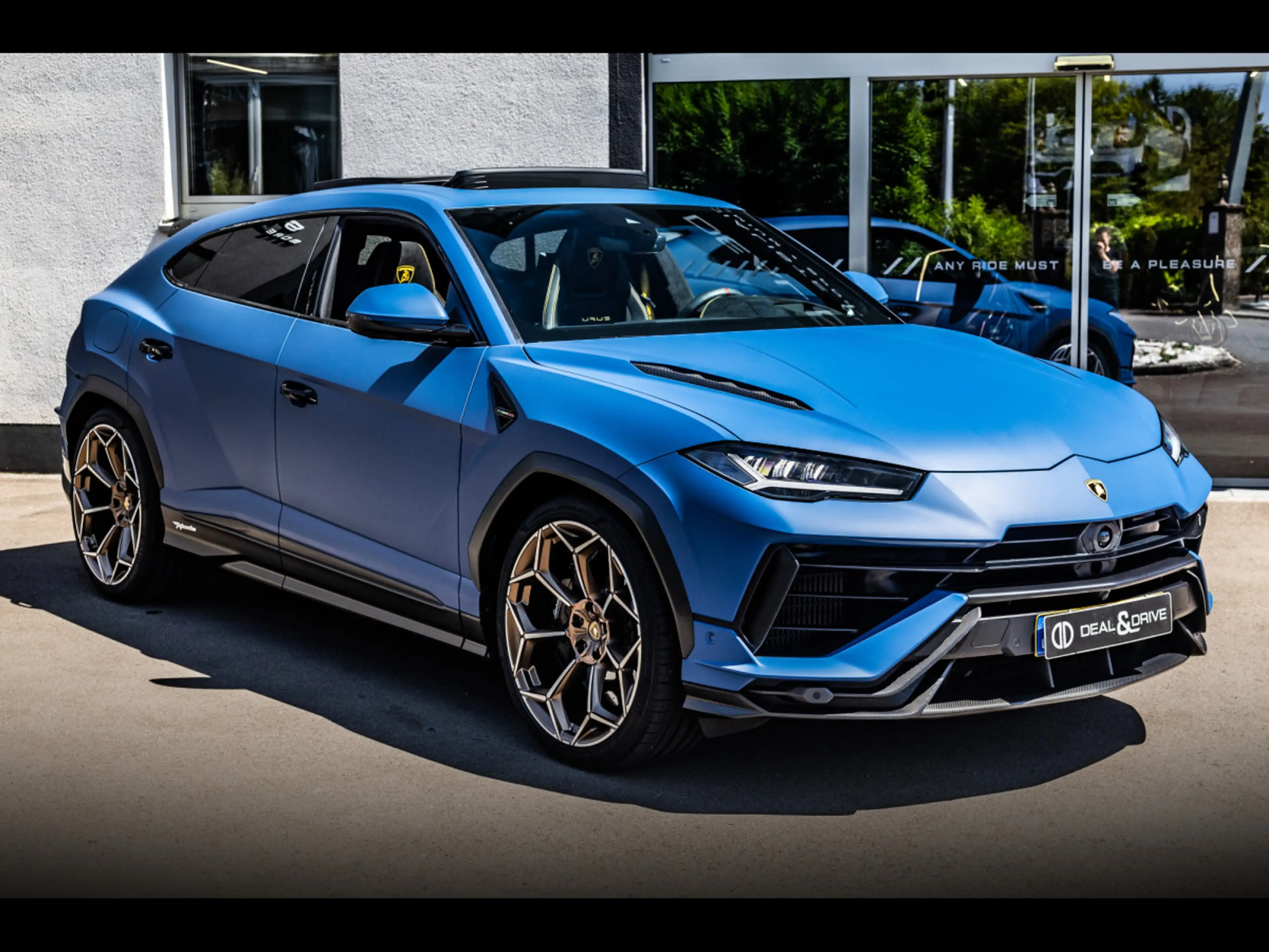 Lamborghini Urus PERFORMANTE 666 CH°BLU GRIFO MATT°AKRA°5yr SERVICE — photo 6