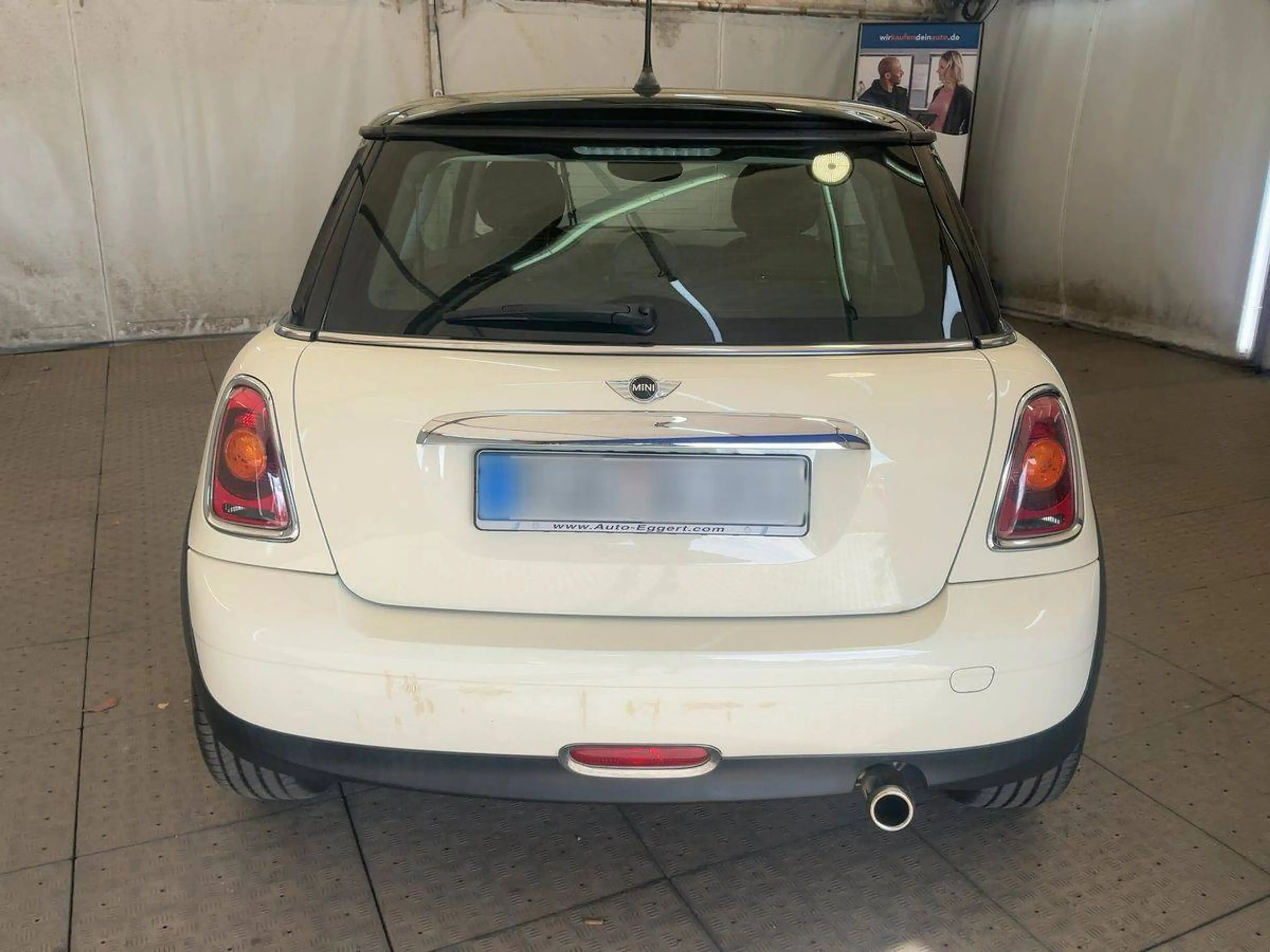 MINI One Cooper — photo 2