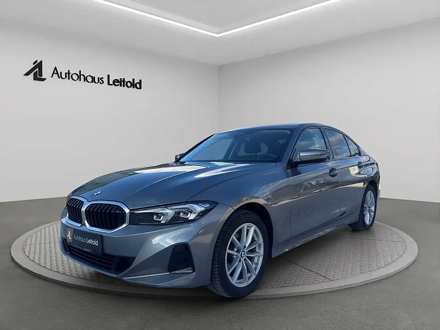 BMW 320 d xDrive Aut. ALLRAD LED VIRTUAL PDC TEMP KLIMA... Grau - 1