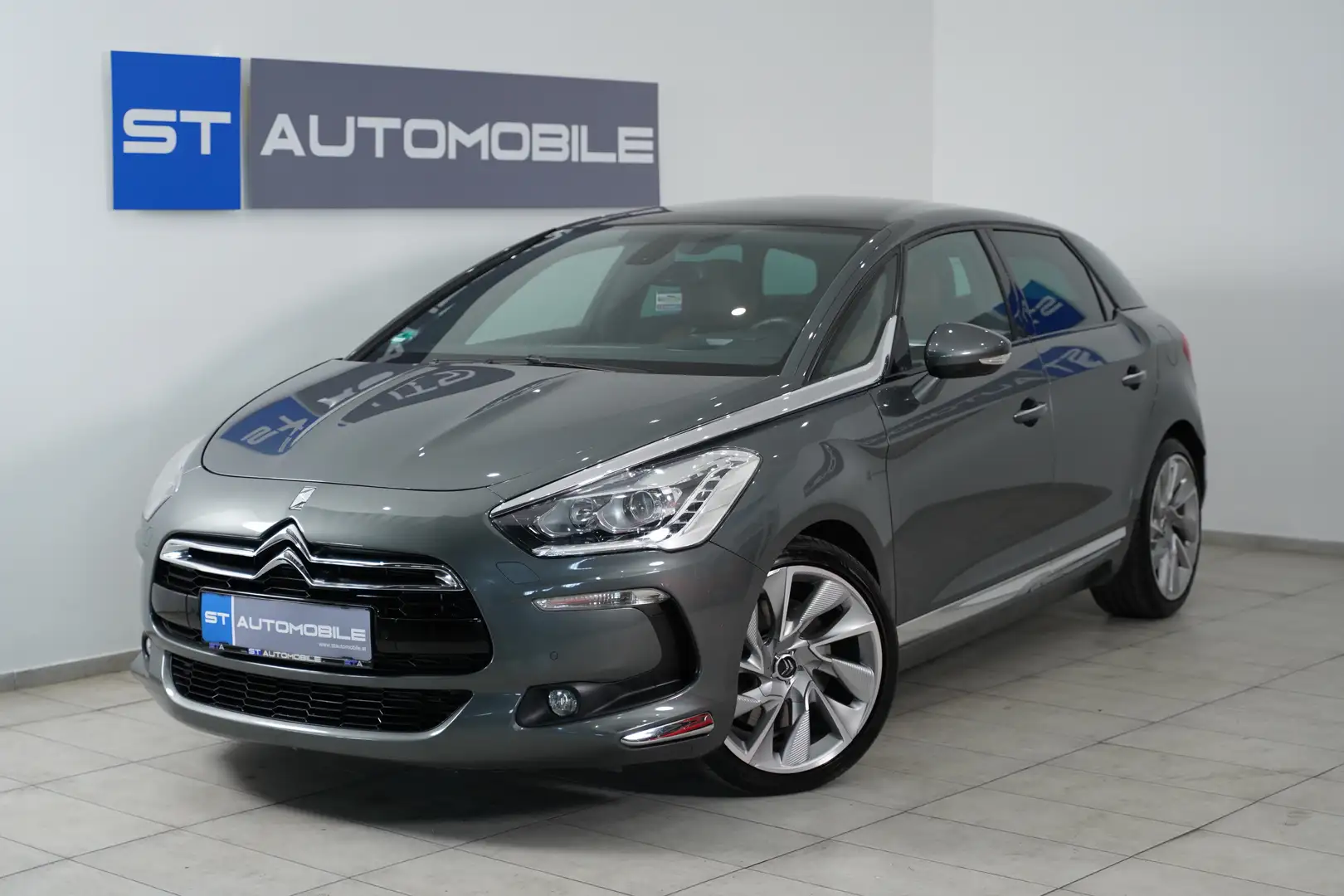 Citroen DS5 SportChic // PANORAMADACH // NAVI // Grau - 1