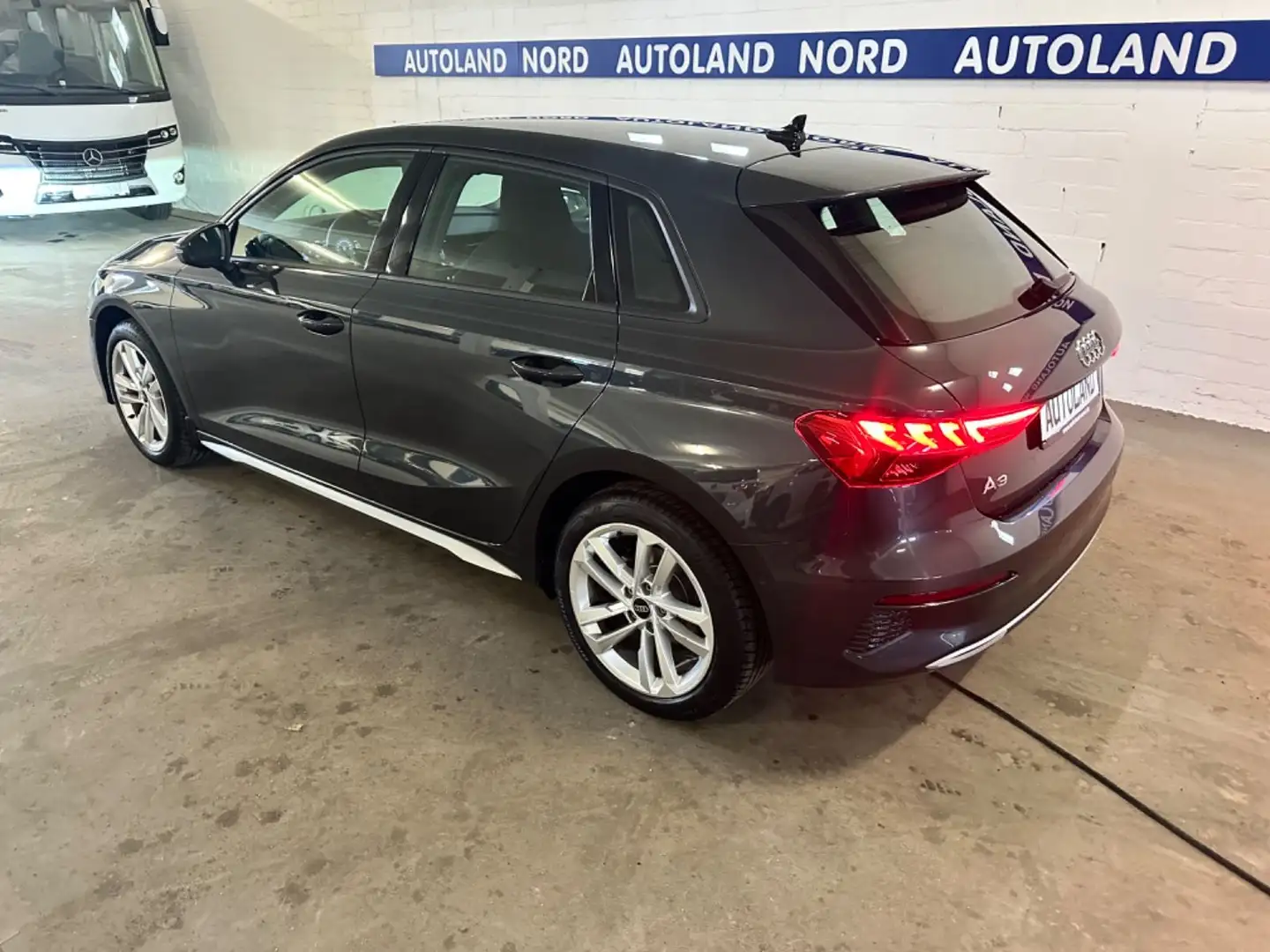 Audi A3 Sportback 35 TFSI advanced*S-Tronic*Virtual Grau - 2