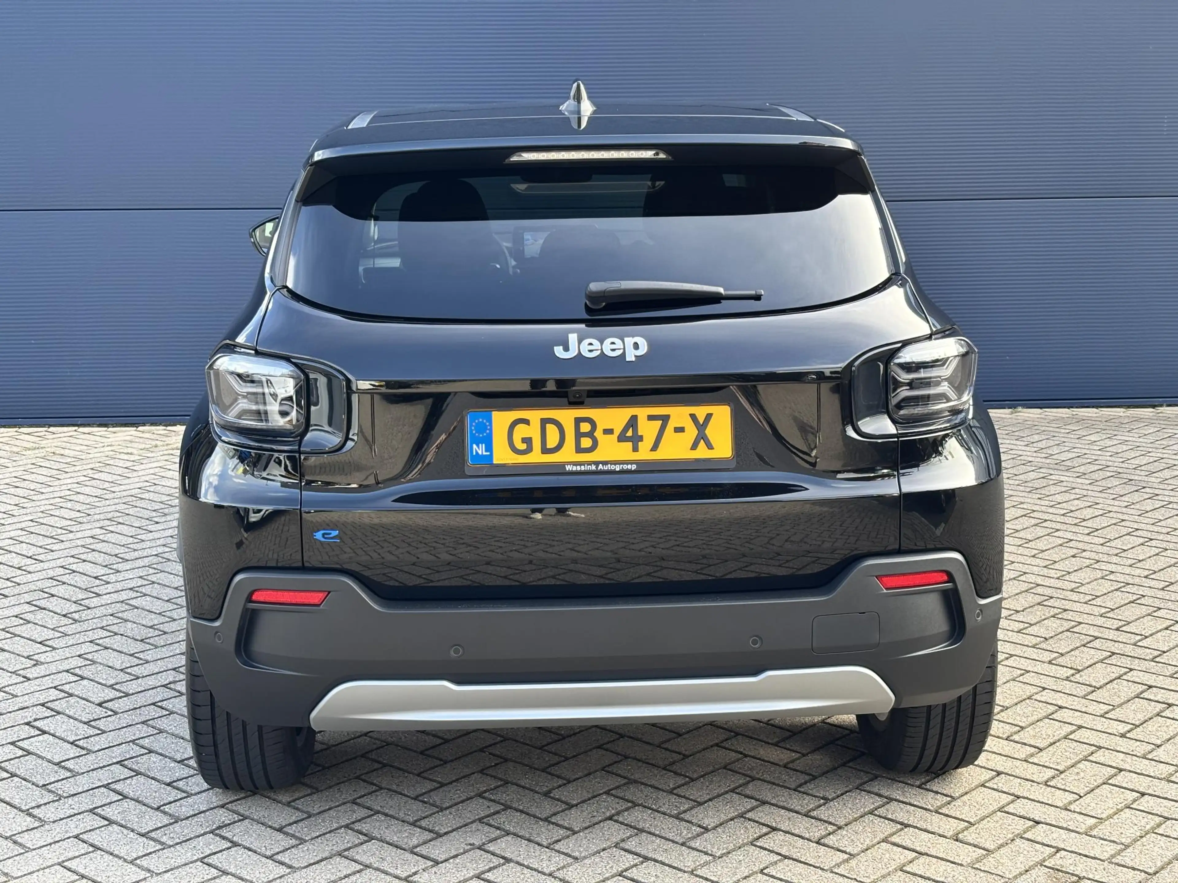 Jeep Avenger Summit 54 kWh | Stoelverwarming | Parkeercamera | — photo 9