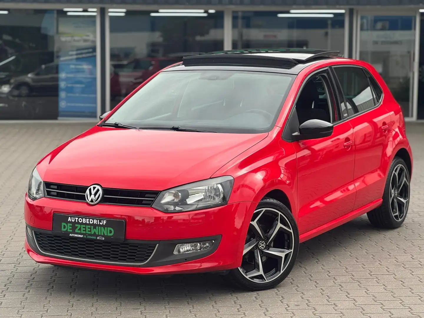 Volkswagen Polo 1.2 TSI Highline|Pano|Stoelverwarming|nieuw APK Rood - 2