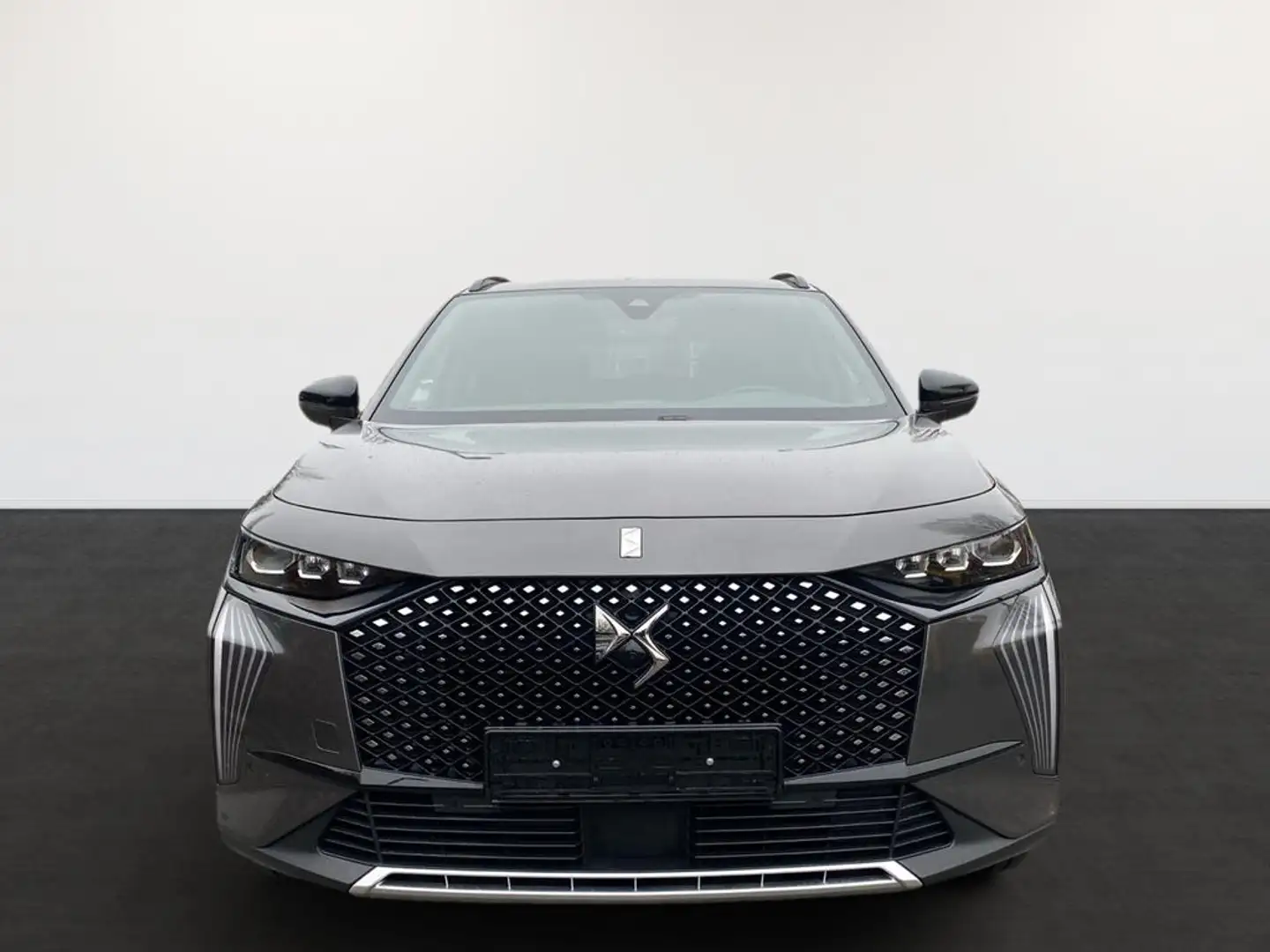 DS Automobiles DS 7 Crossback BlueHDi 130 Opera Grau - 2