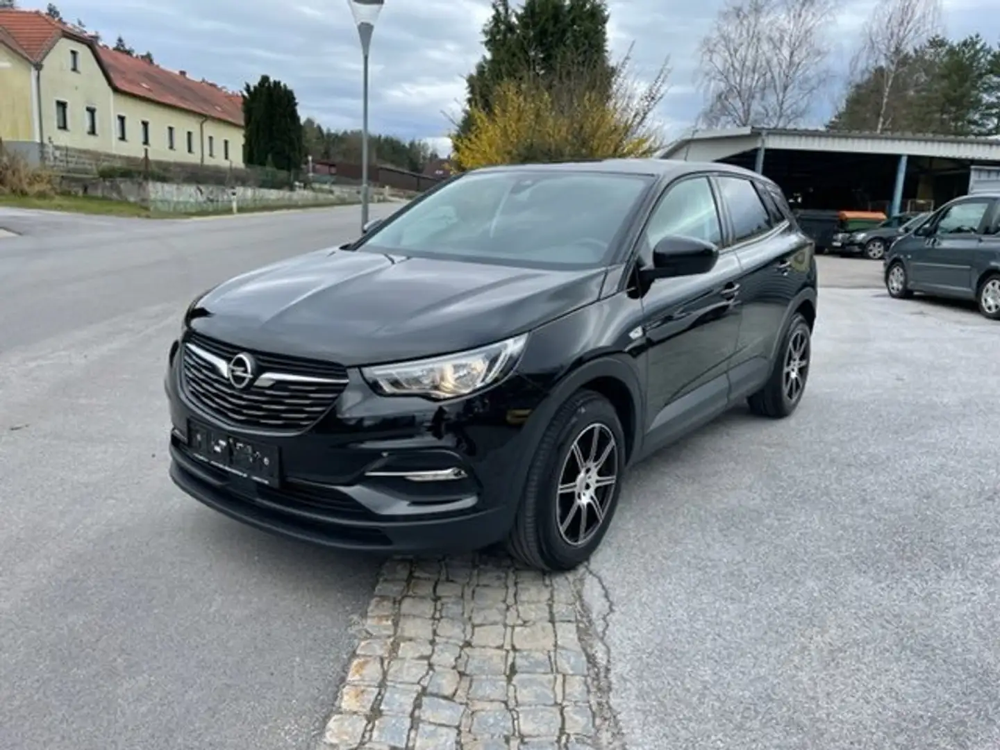 Opel Grandland X 1,5 CDTI BlueInjection Edition Aut. Start/Stopp Schwarz - 1