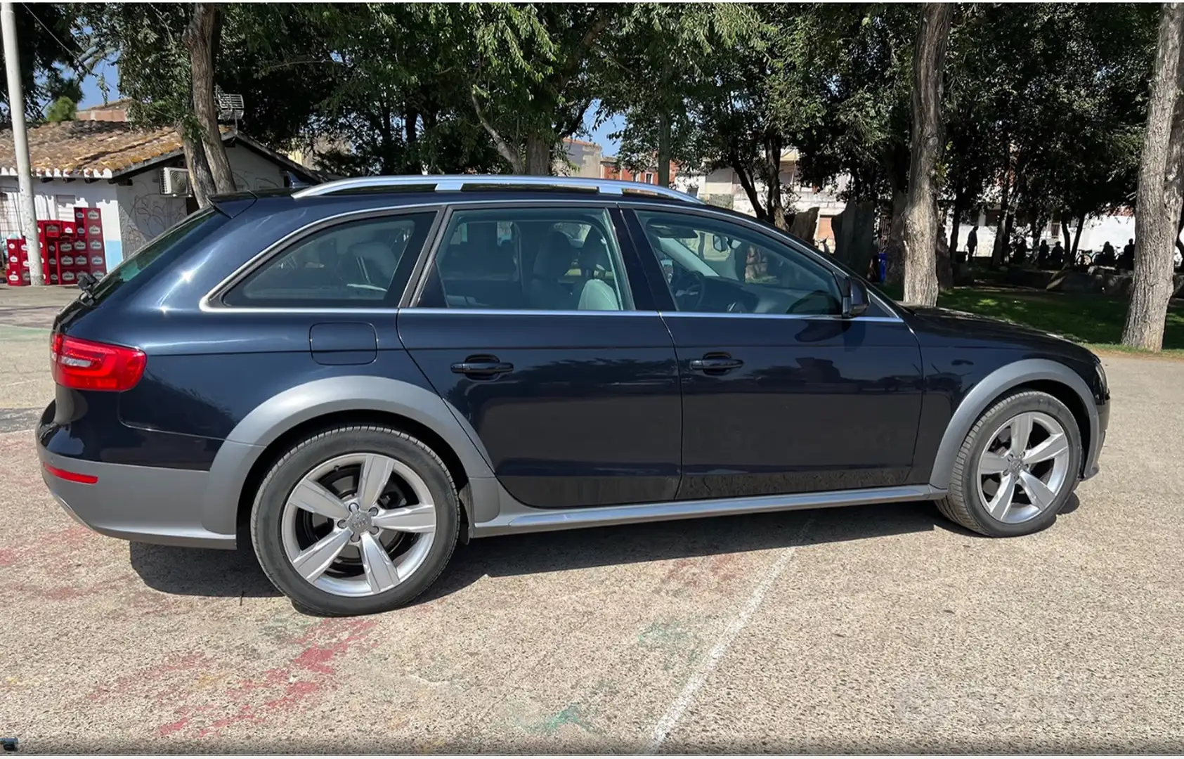 Audi A4 allroad IV 2015 Quattro 2.0 tdi Business 190c s-tronic 4x4 Blu/Azzurro - 2