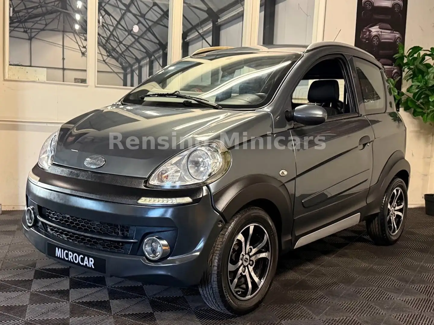 Microcar M.Go Highland HANDGAS Mopedauto AIRBAG 45 KM Bleu - 2