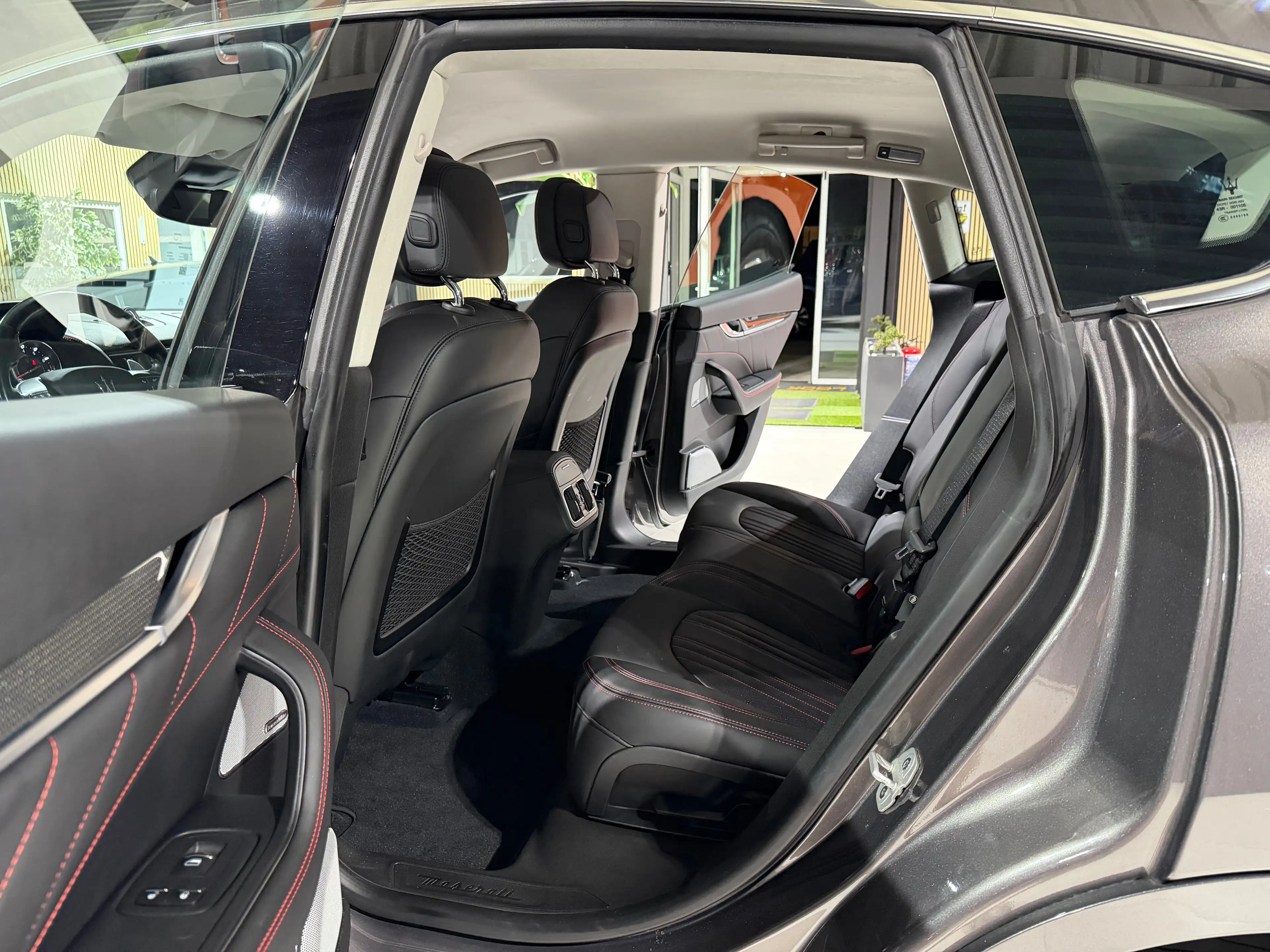 Maserati Levante GT 2.0 L4 mHEV 330CV SUSPENSION CARBONE CUIR CAMERA 360 DISTRONIC CARPLAY SOFT CLOSE FULL FULL OPTIONS — photo 7