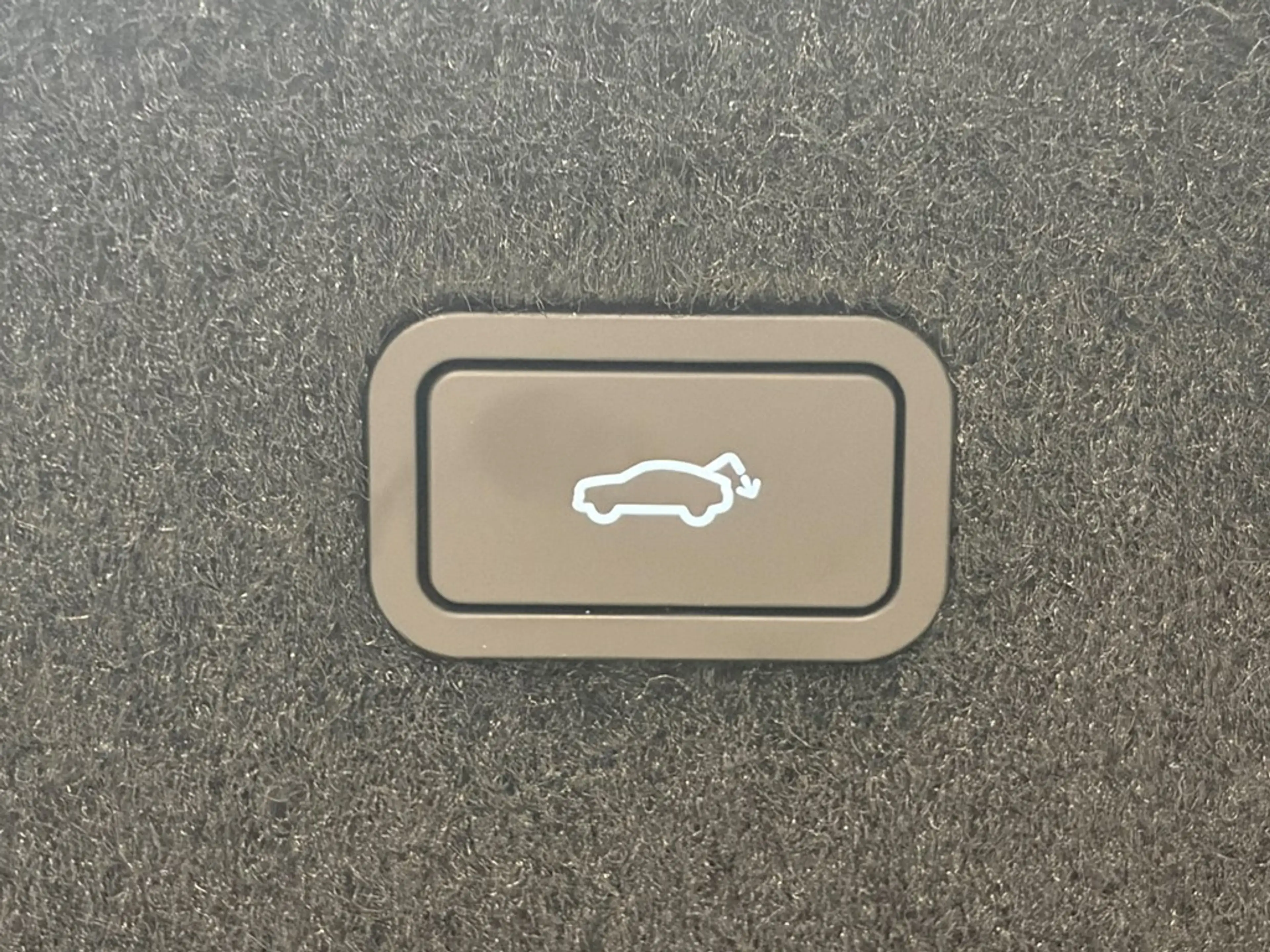 Polestar 4 Long Range — photo 10